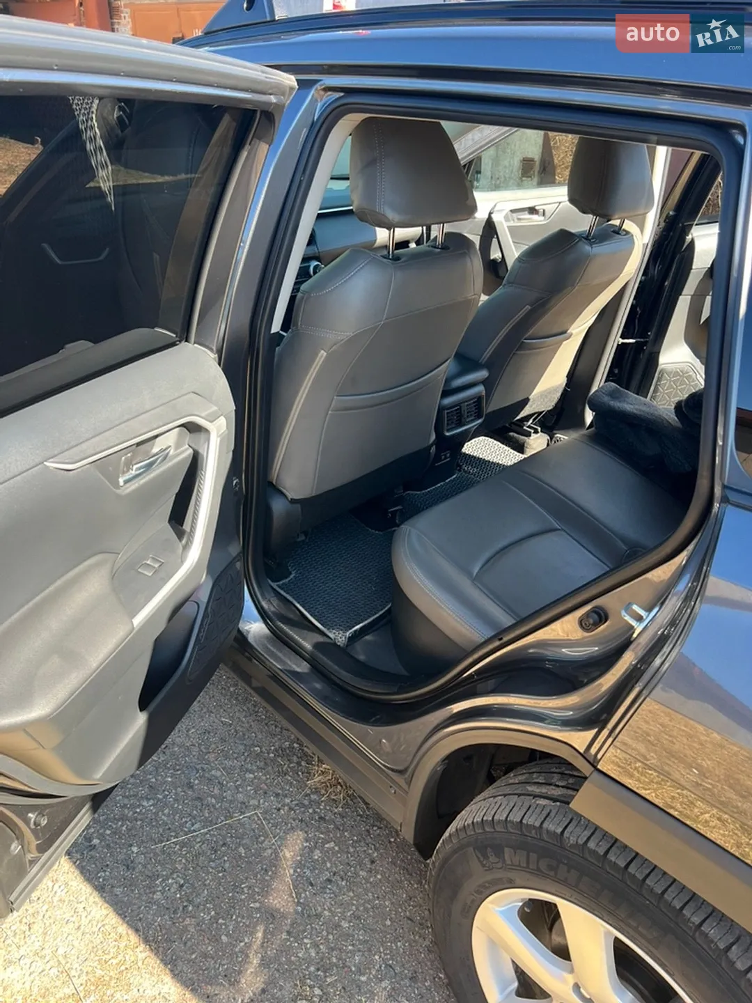 2019 Toyota RAV 4 - мініатюра 11
