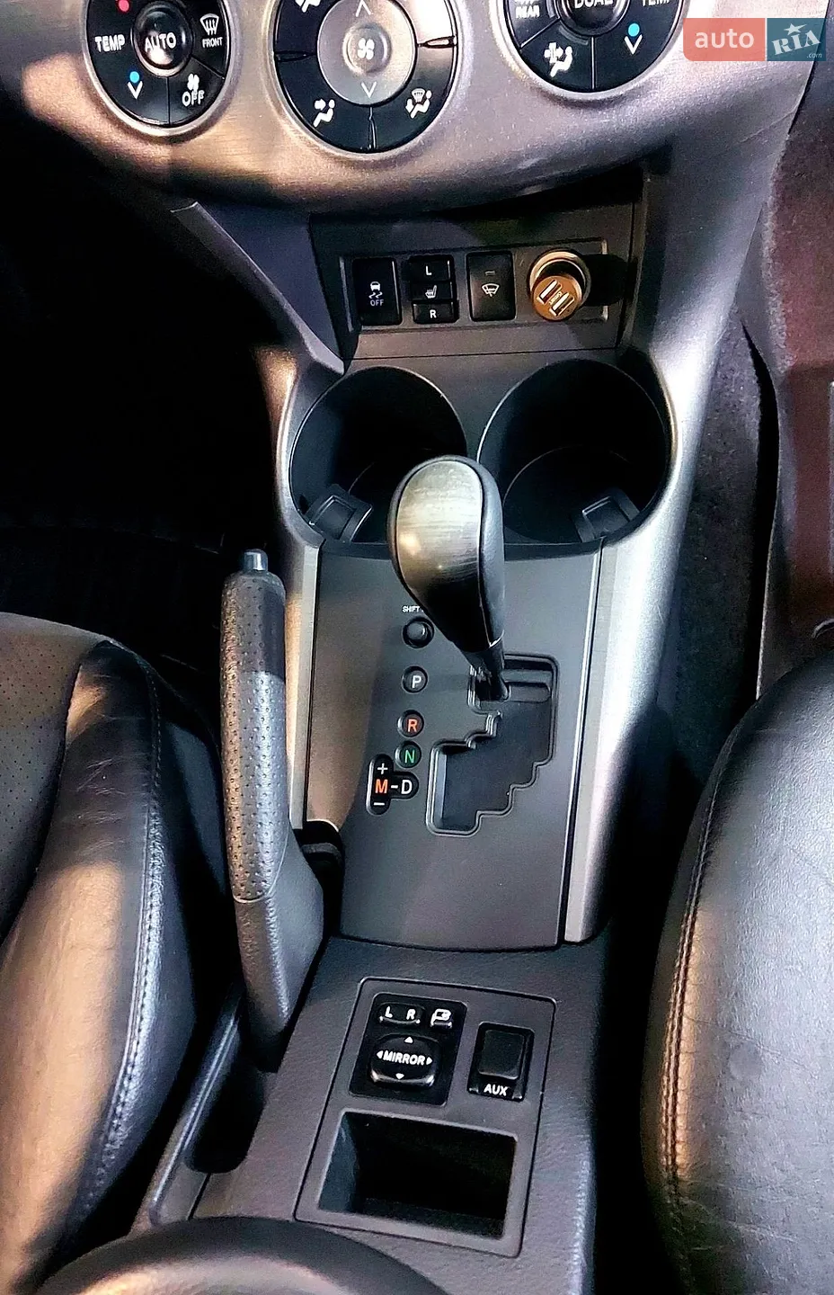 2010 Toyota RAV 4 - мініатюра 17