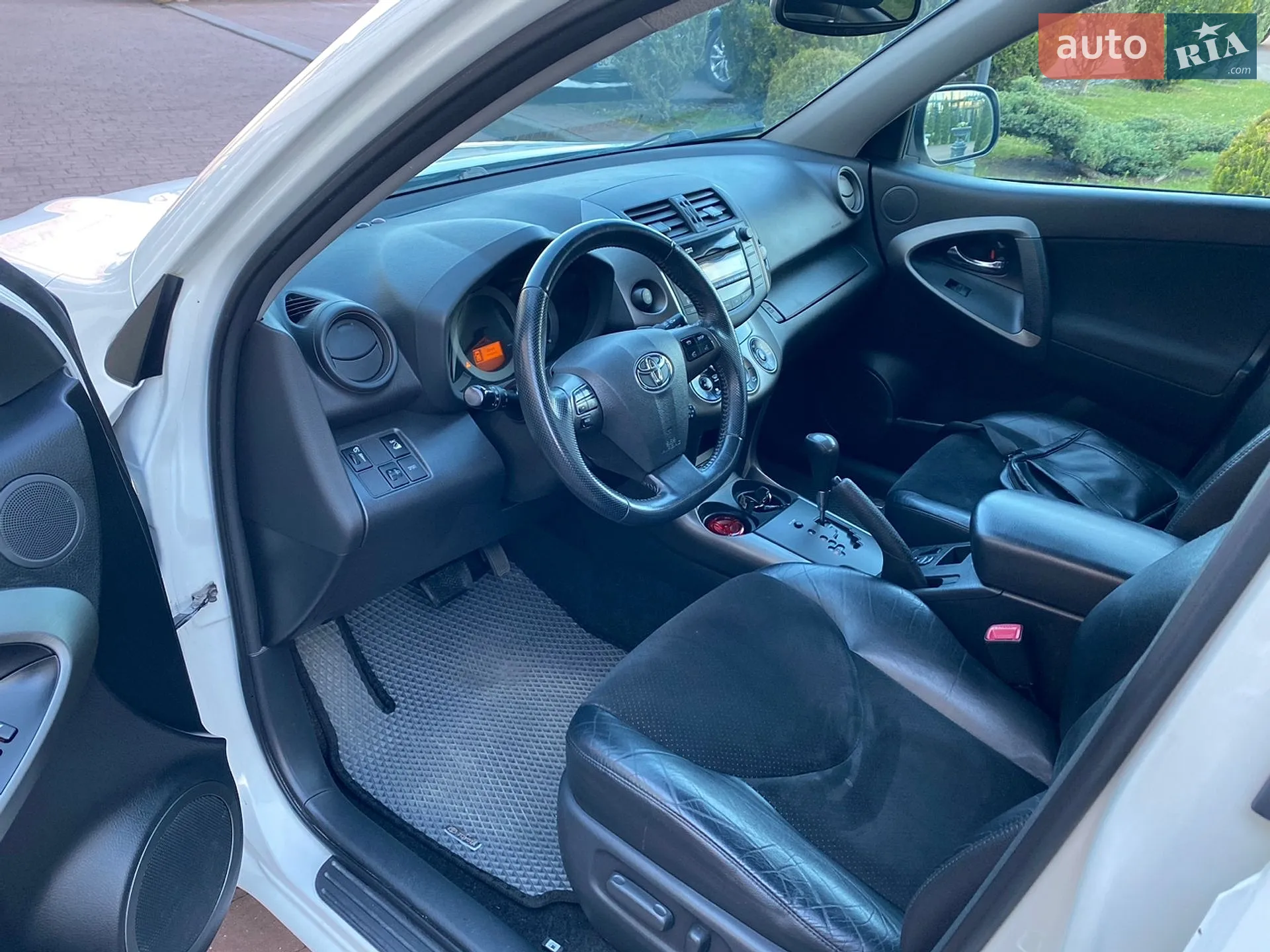 2011 Toyota RAV 4 - мініатюра 40