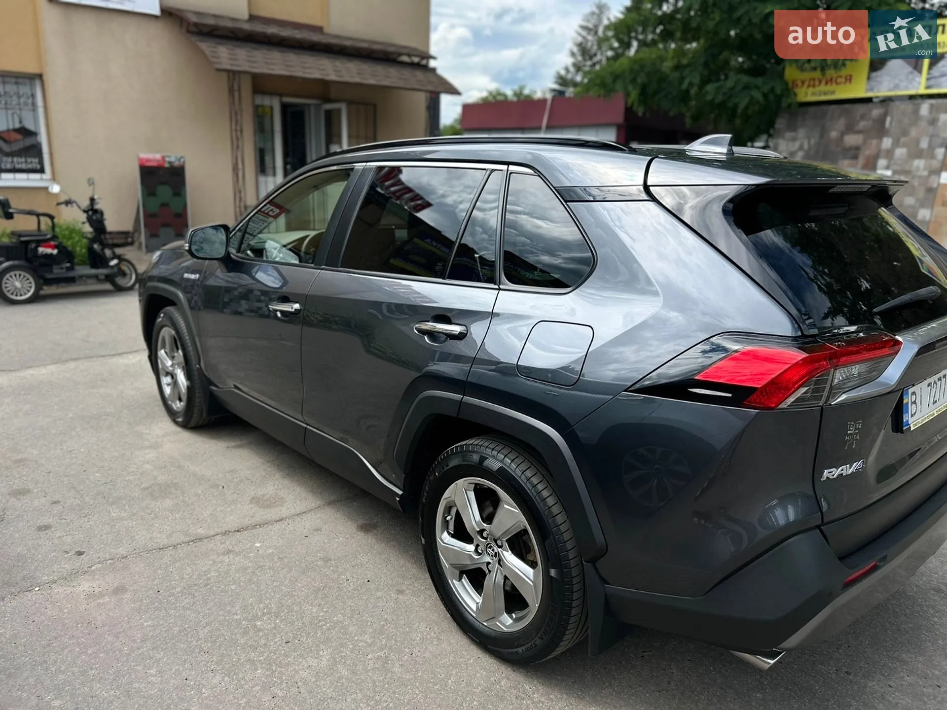2019 Toyota RAV 4 - мініатюра 3