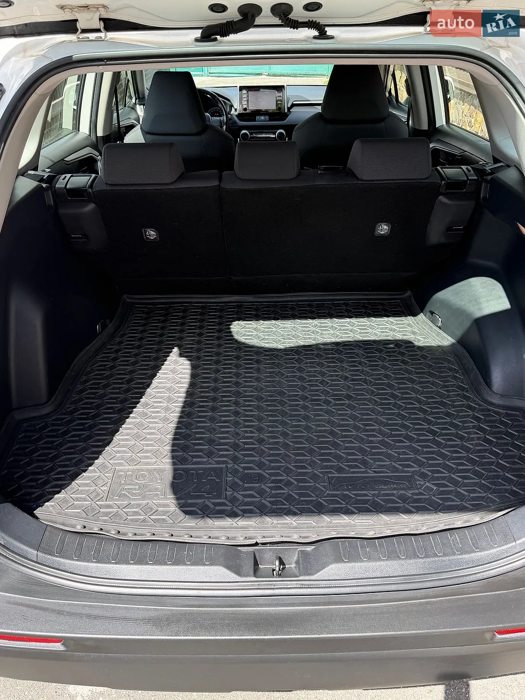 2019 Toyota RAV 4 - мініатюра 10