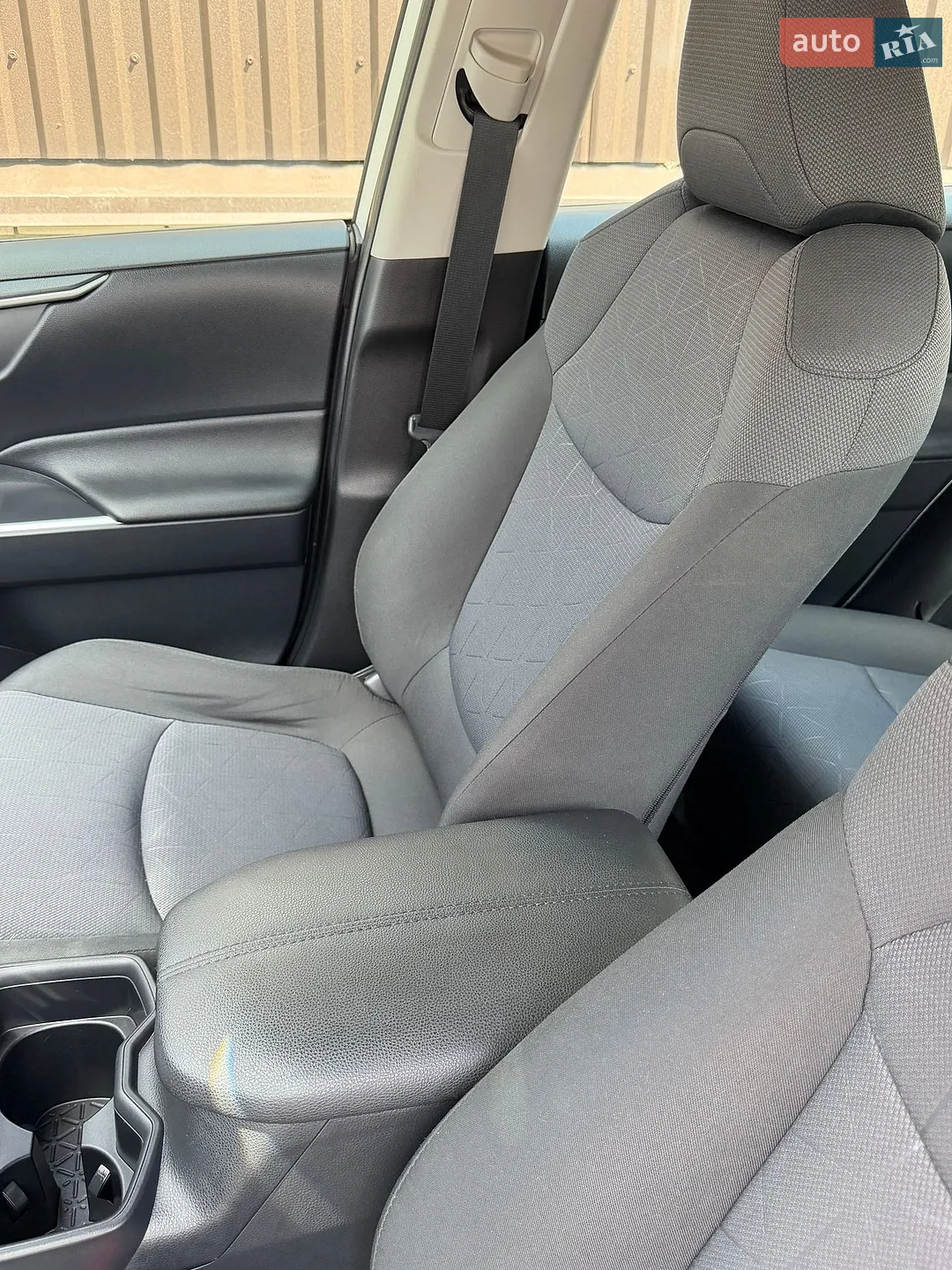 2019 Toyota RAV 4 - мініатюра 15