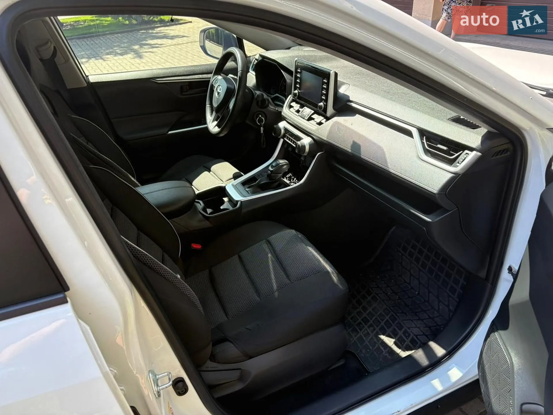 2019 Toyota RAV 4 - мініатюра 9