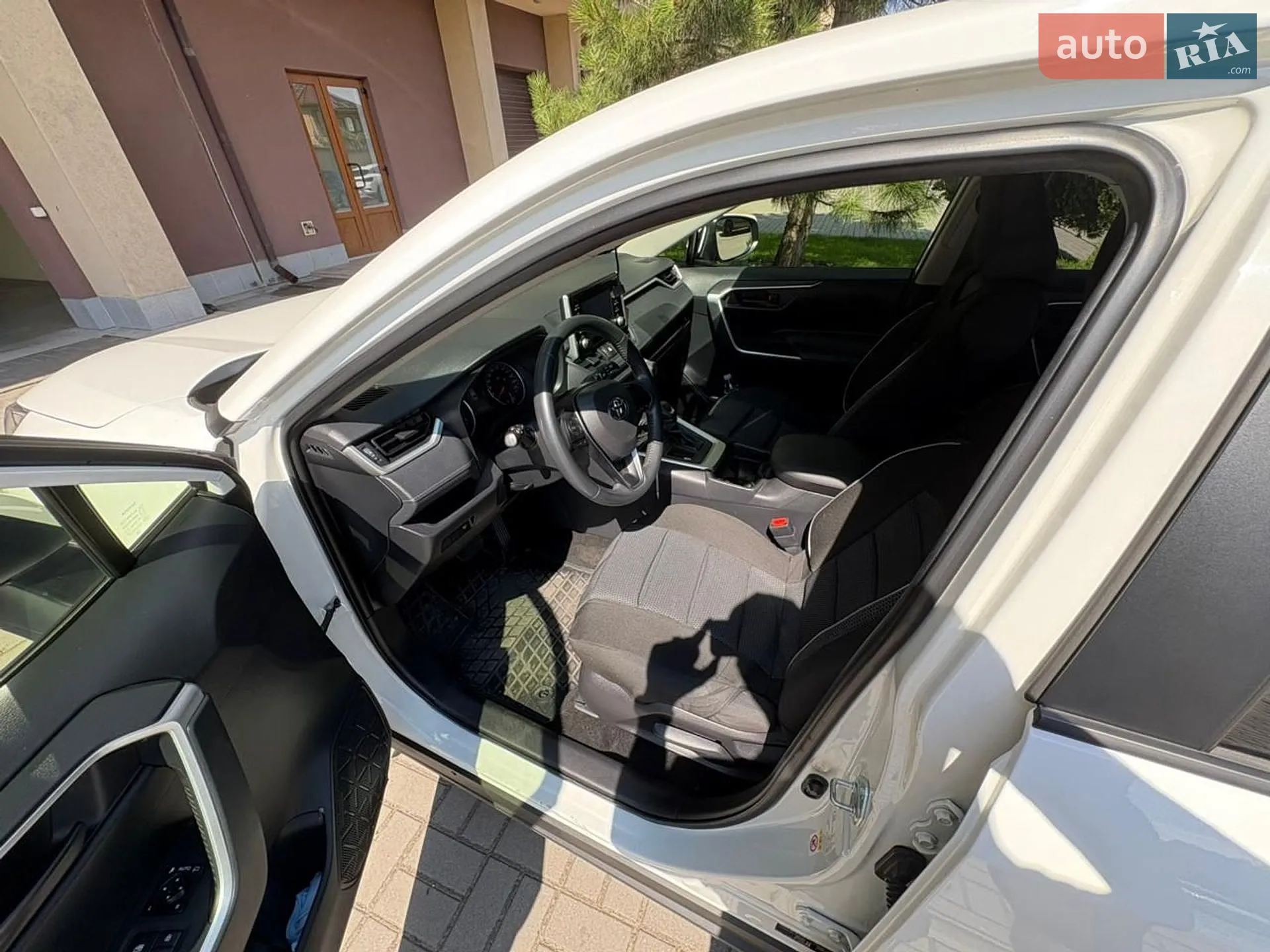2019 Toyota RAV 4 - мініатюра 12