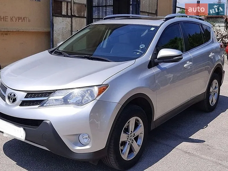 Toyota RAV4 2015