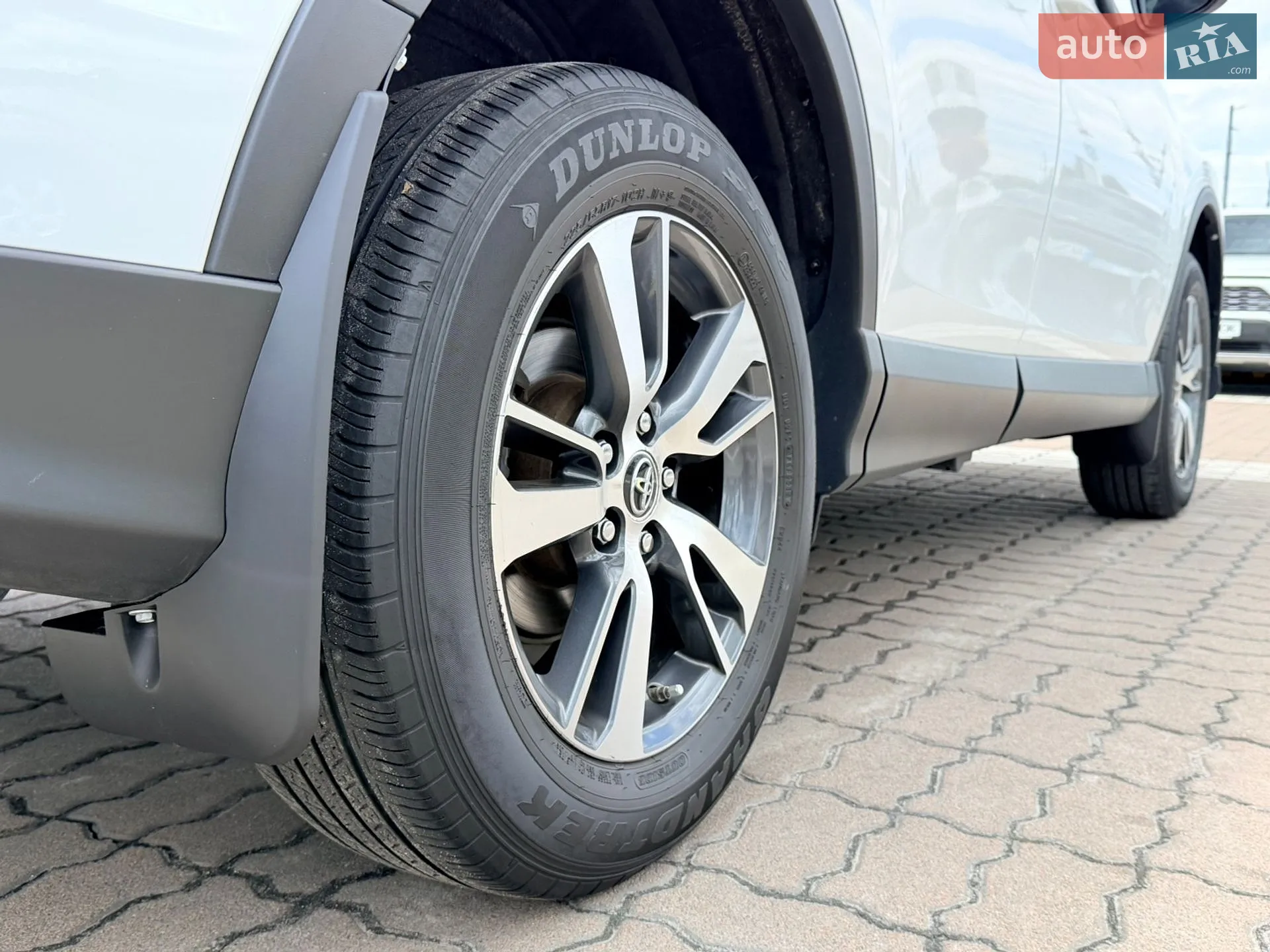2018 Toyota RAV 4 - мініатюра 10