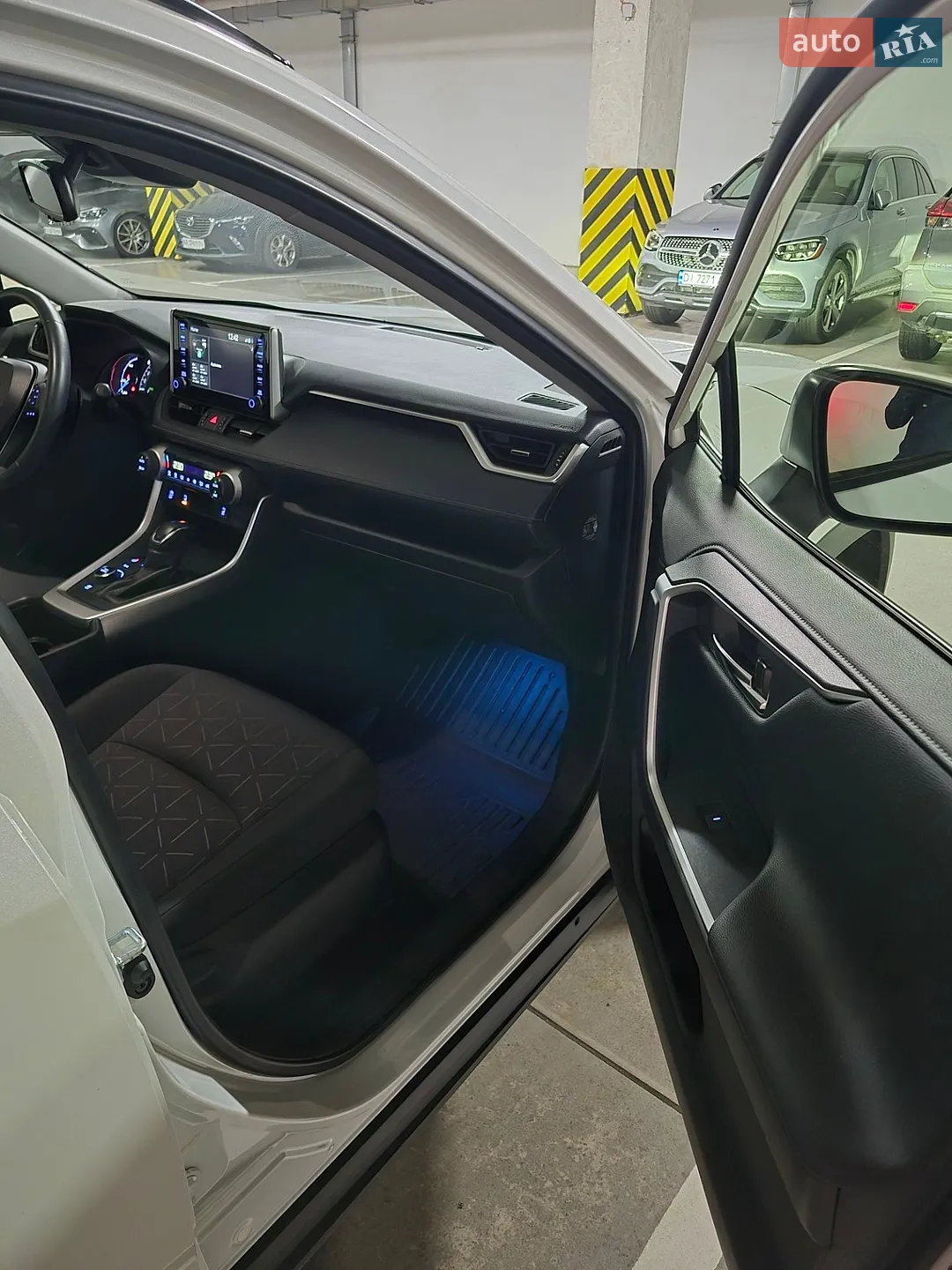 2022 Toyota RAV 4 - мініатюра 9