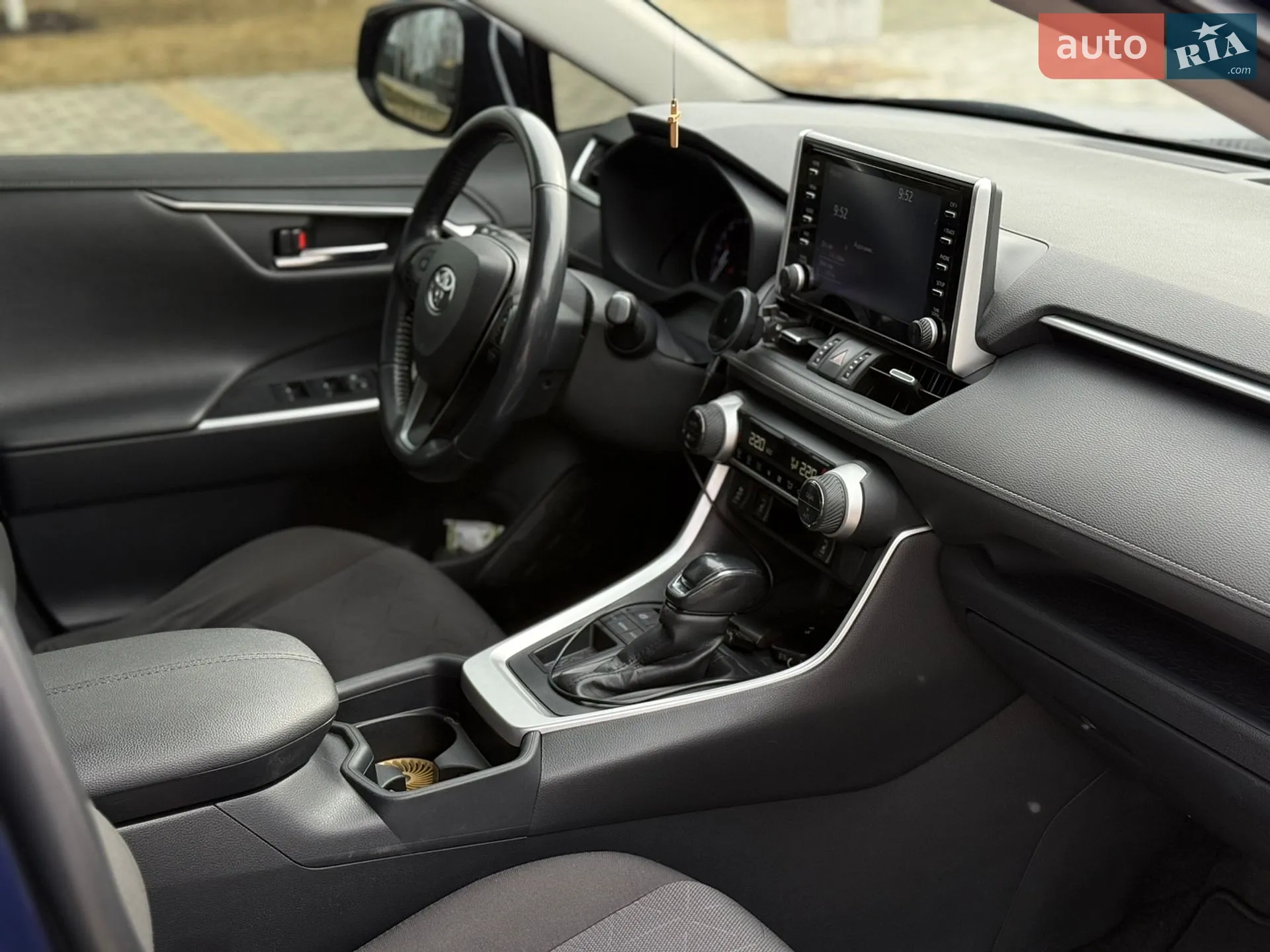 2019 Toyota RAV 4 - мініатюра 11