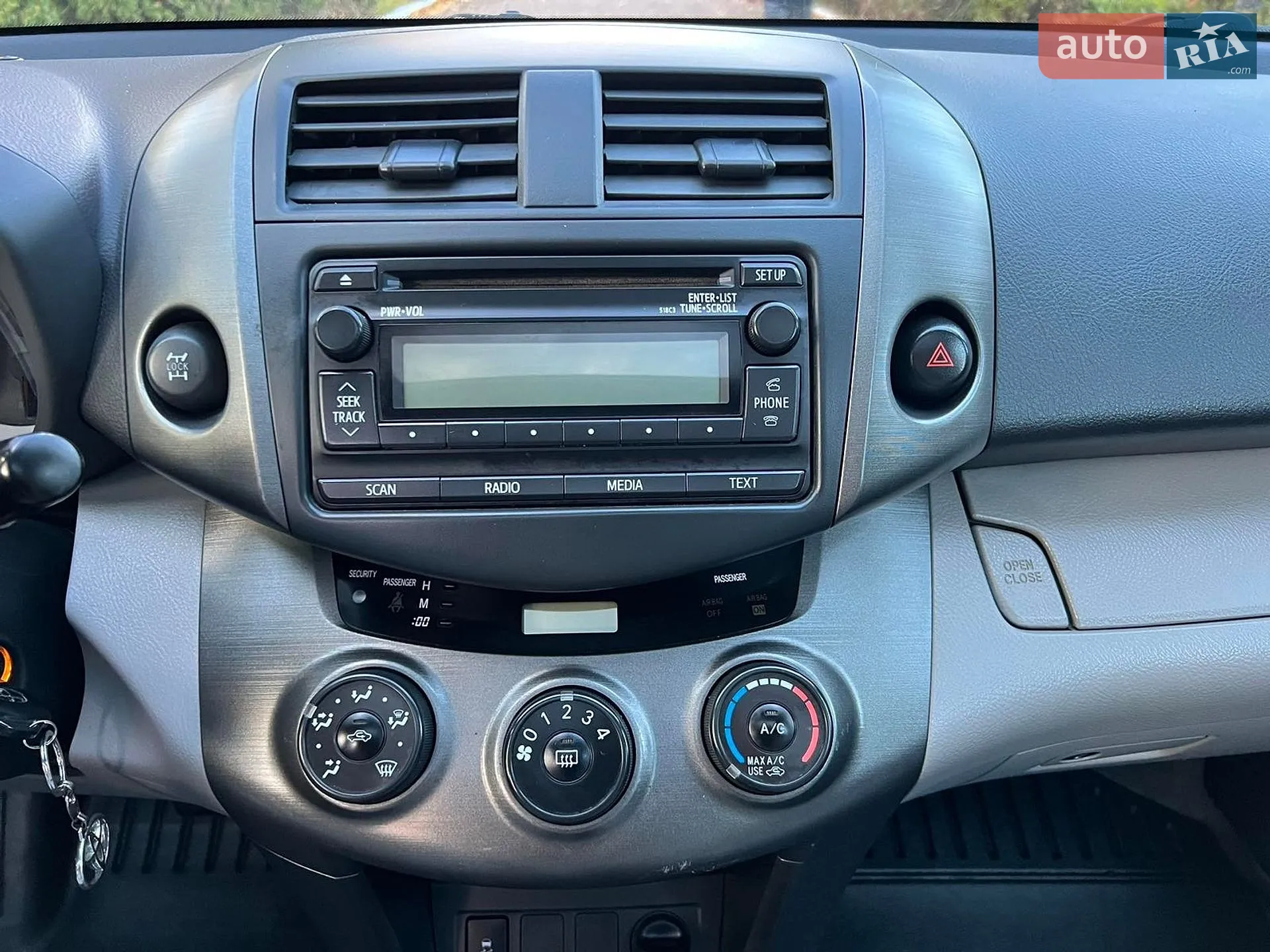 2012 Toyota RAV 4 - мініатюра 4