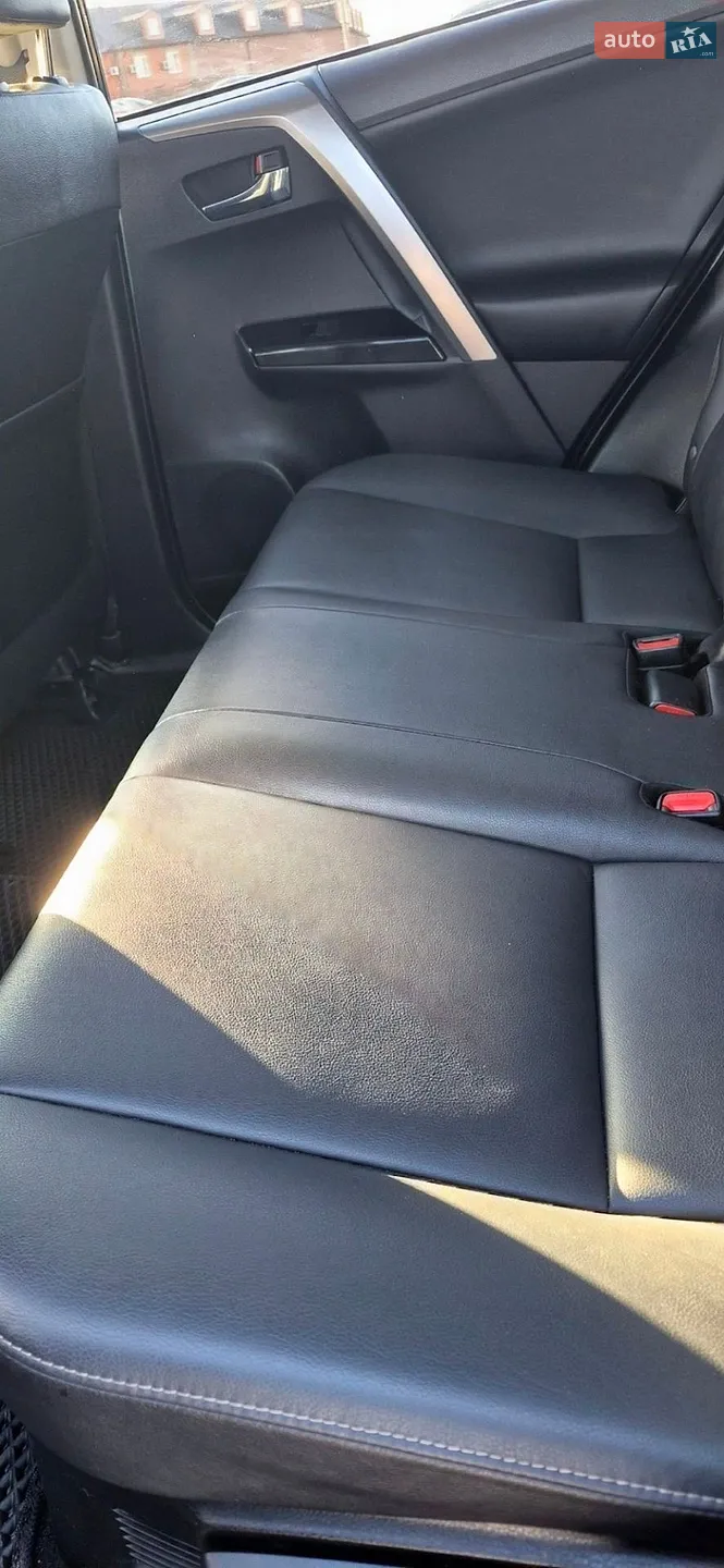 2017 Toyota RAV 4 - мініатюра 18
