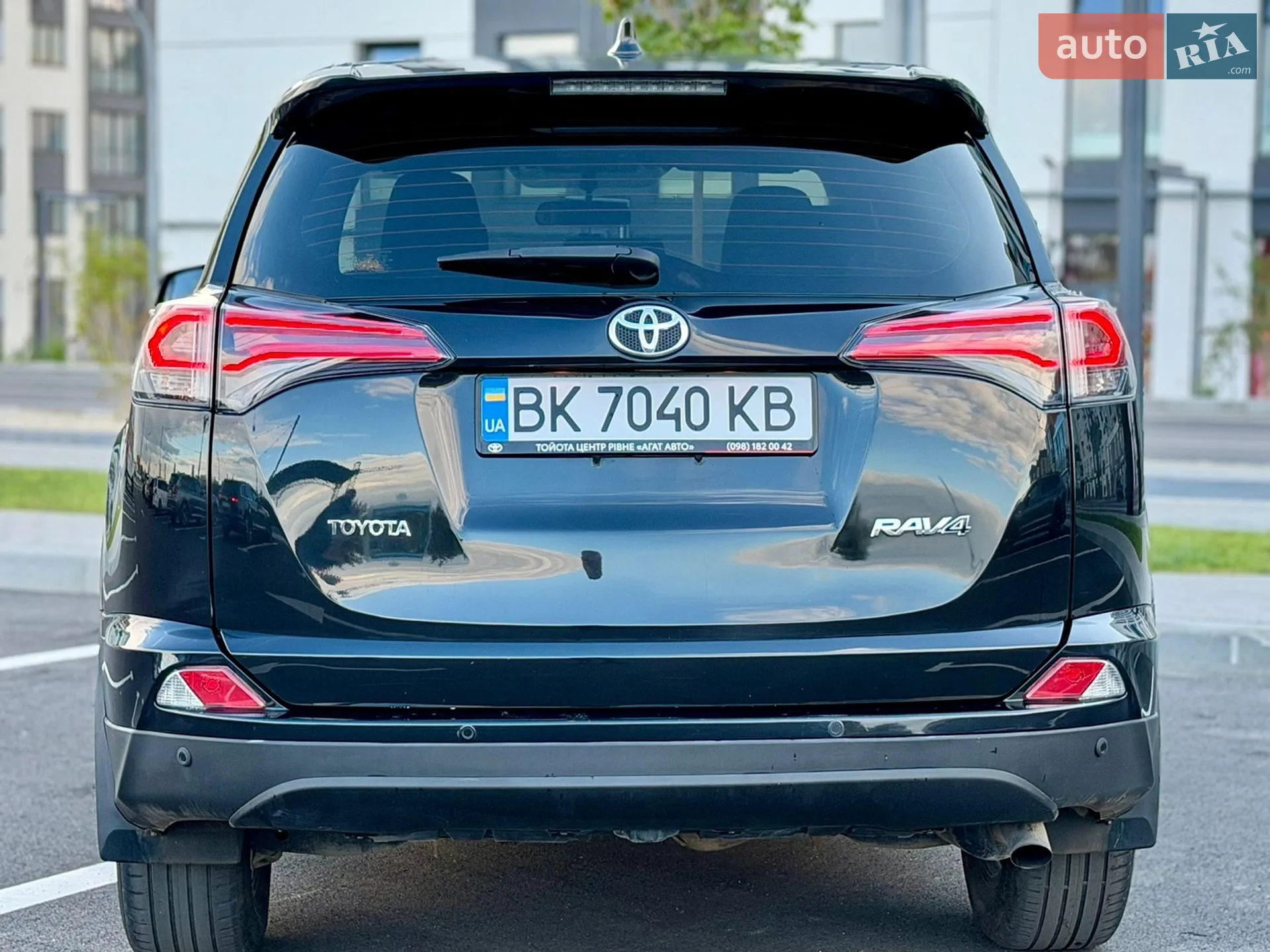 2018 Toyota RAV 4 - мініатюра 9