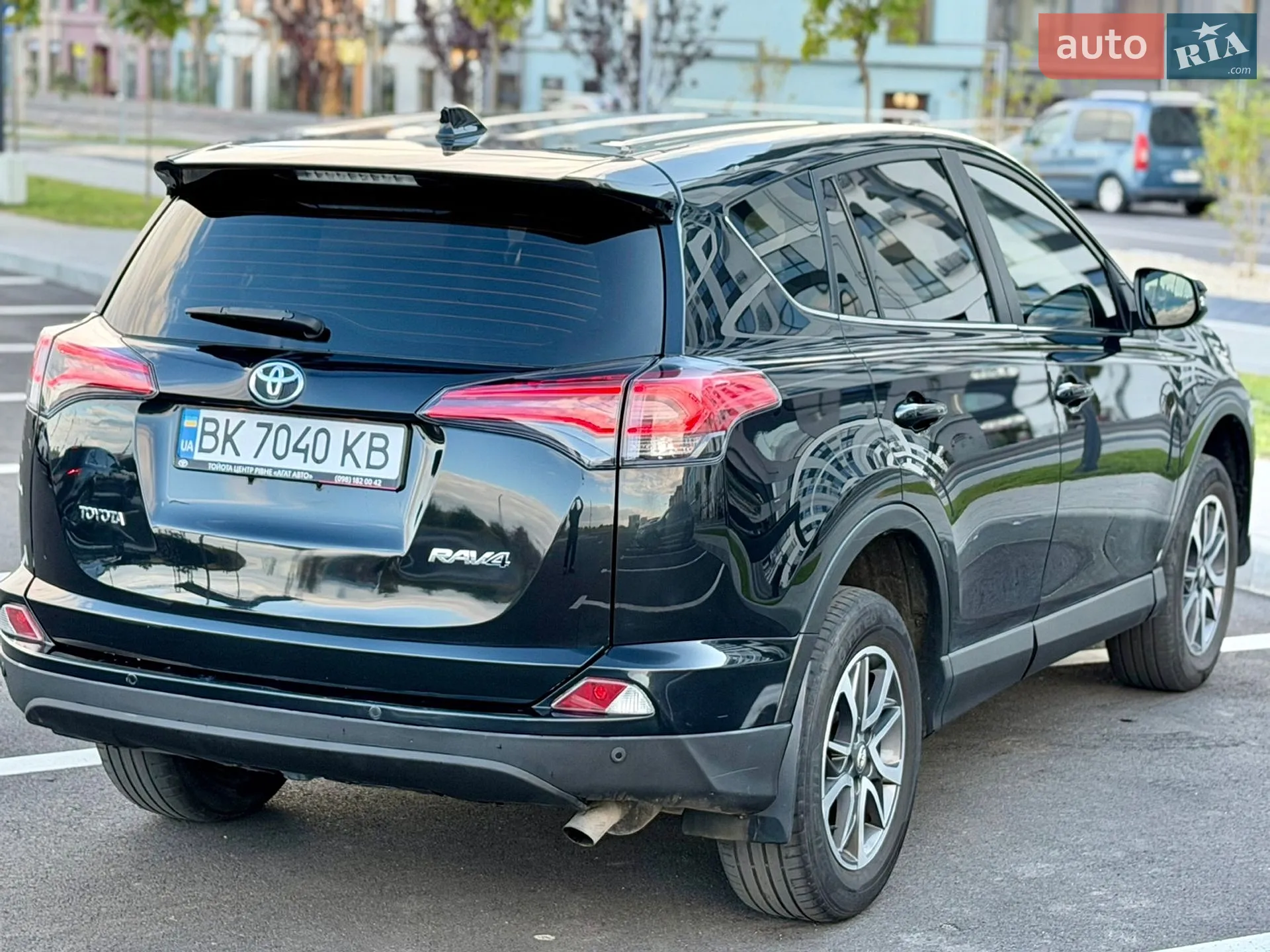 2018 Toyota RAV 4 - мініатюра 12