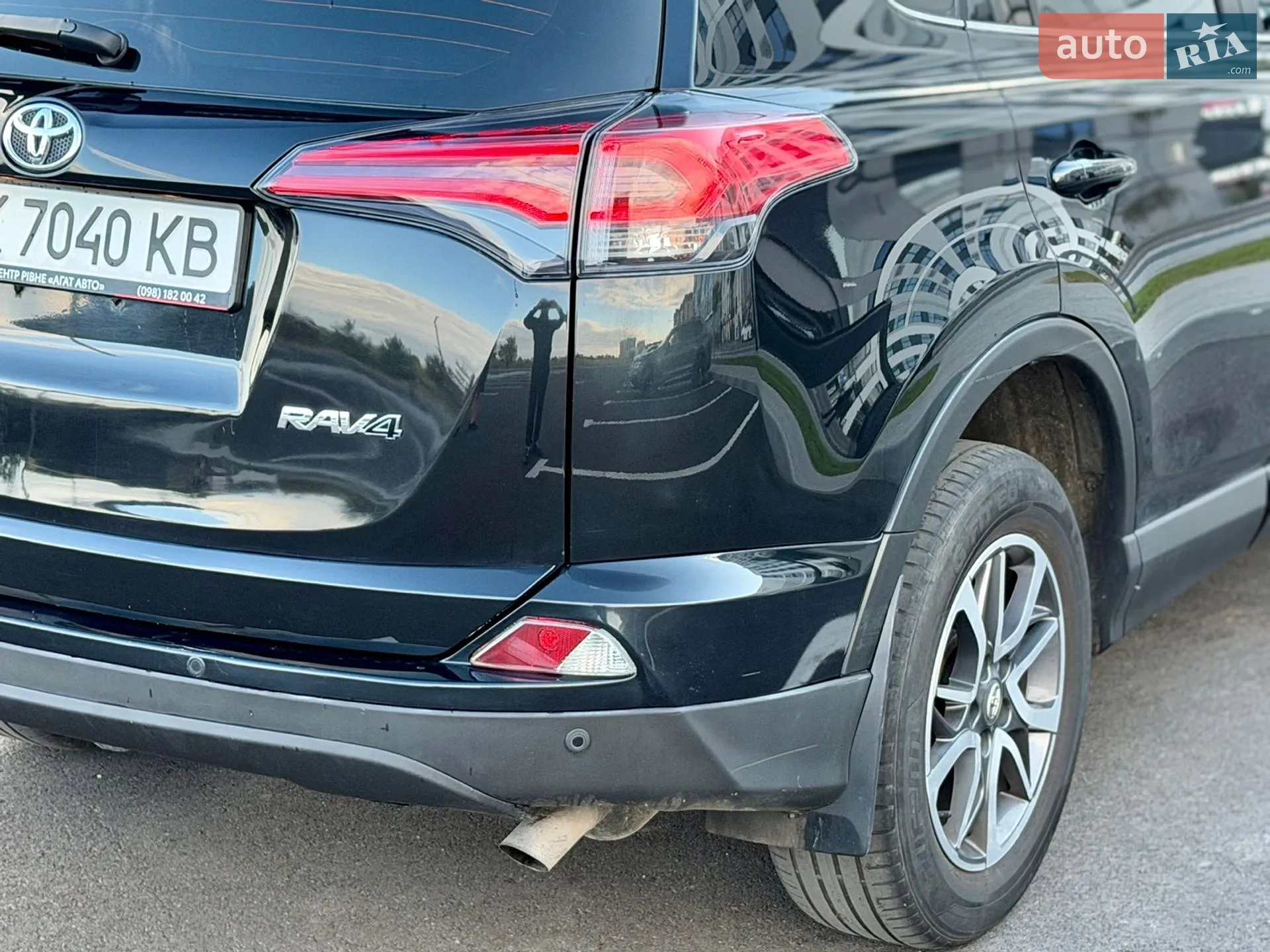 2018 Toyota RAV 4 - мініатюра 16