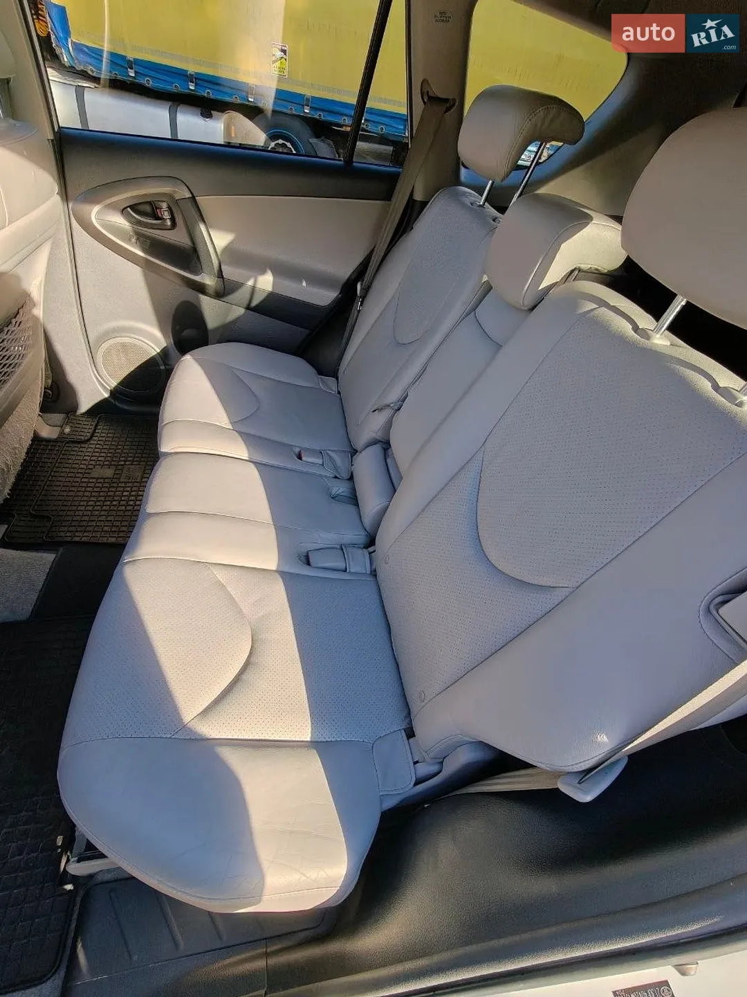2011 Toyota RAV 4 - мініатюра 32