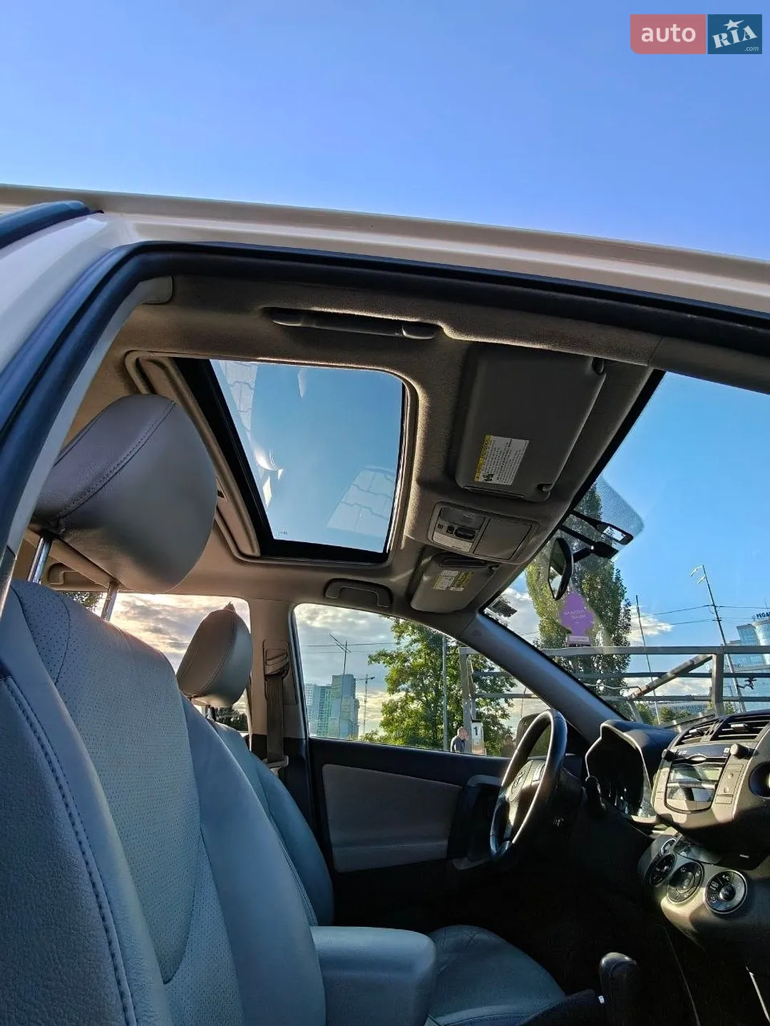 2011 Toyota RAV 4 - мініатюра 41