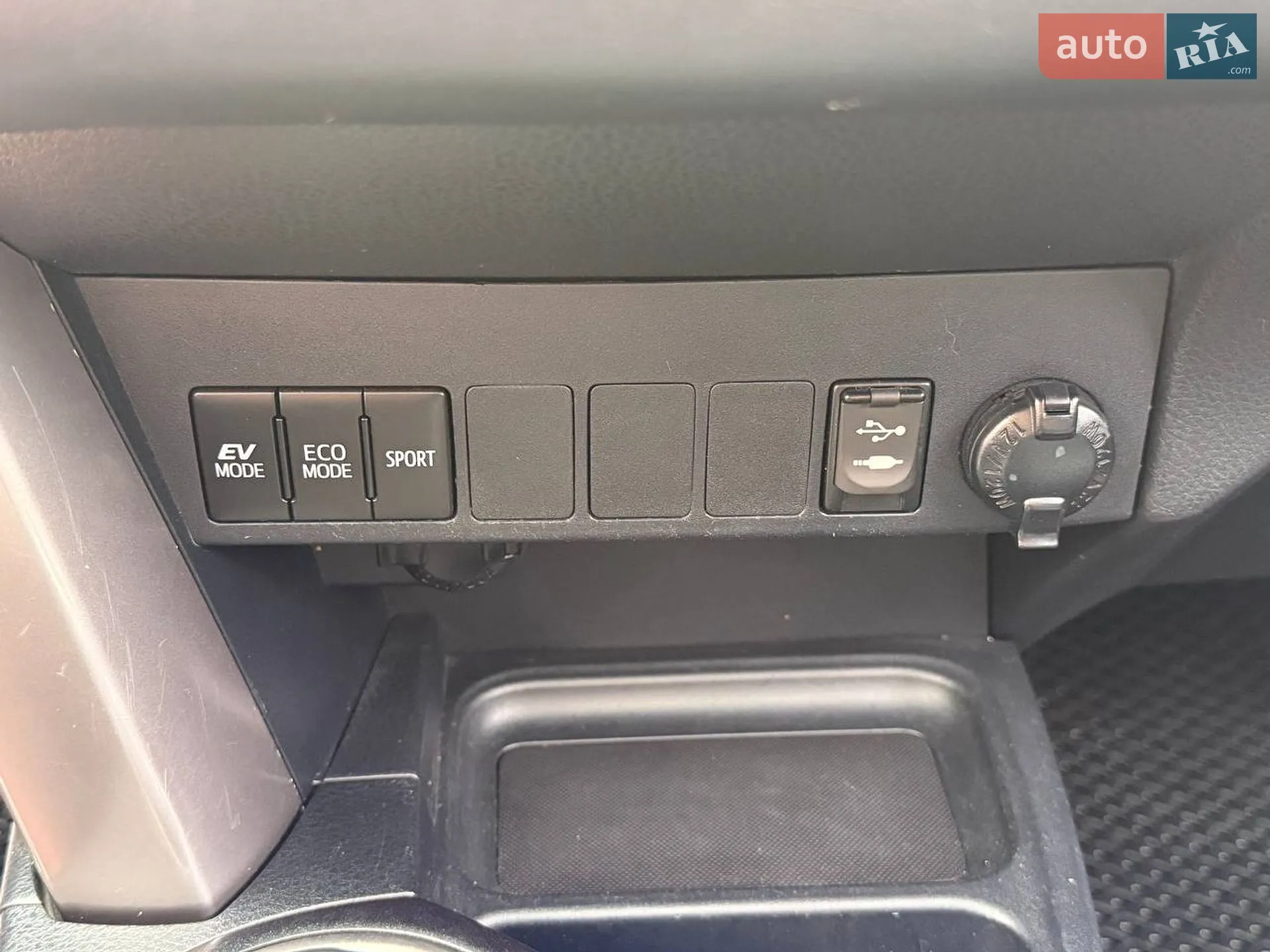 2017 Toyota RAV 4 - мініатюра 26