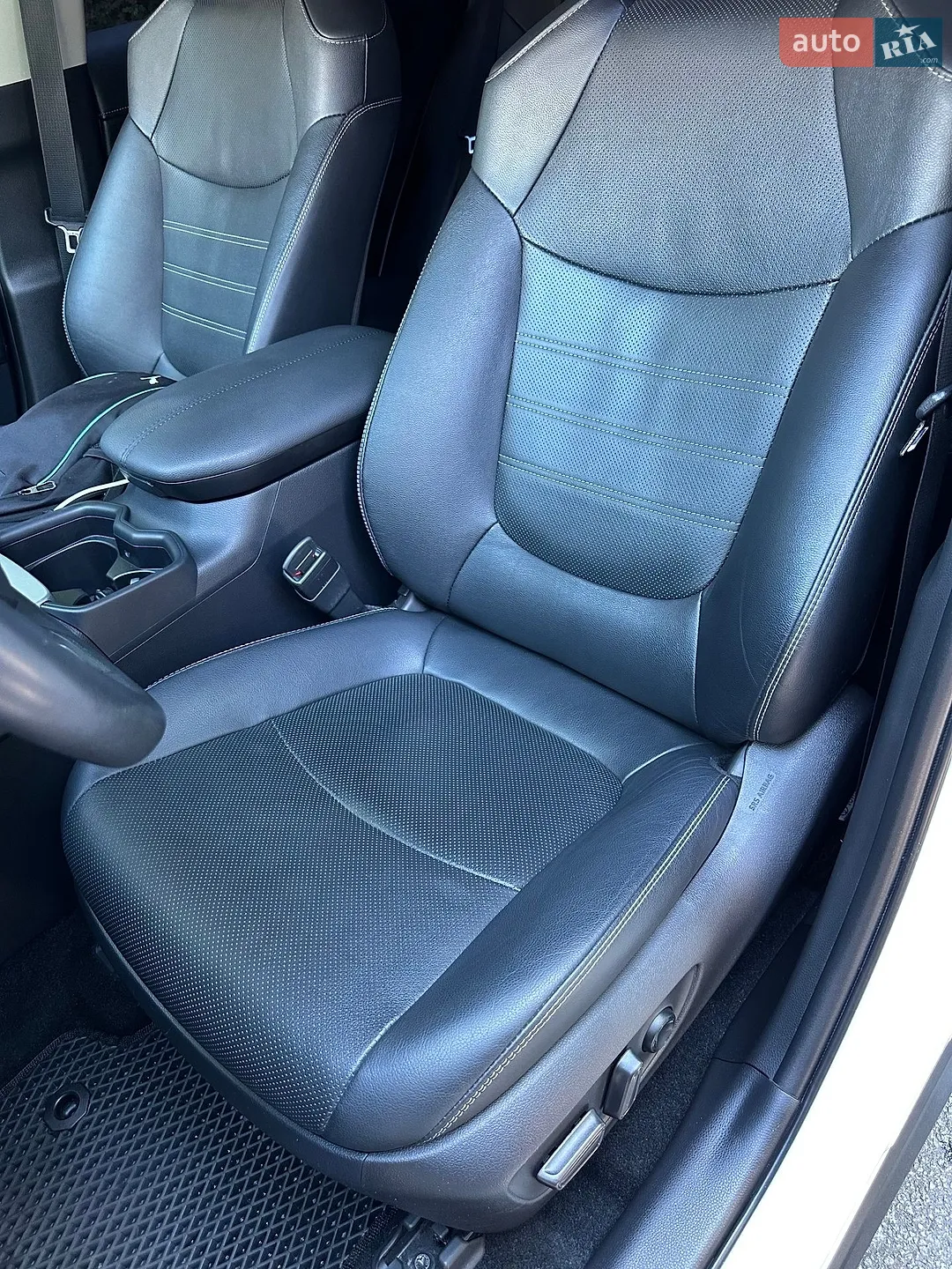 2021 Toyota RAV 4 - мініатюра 27