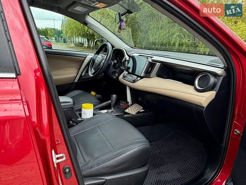Toyota RAV4 2014