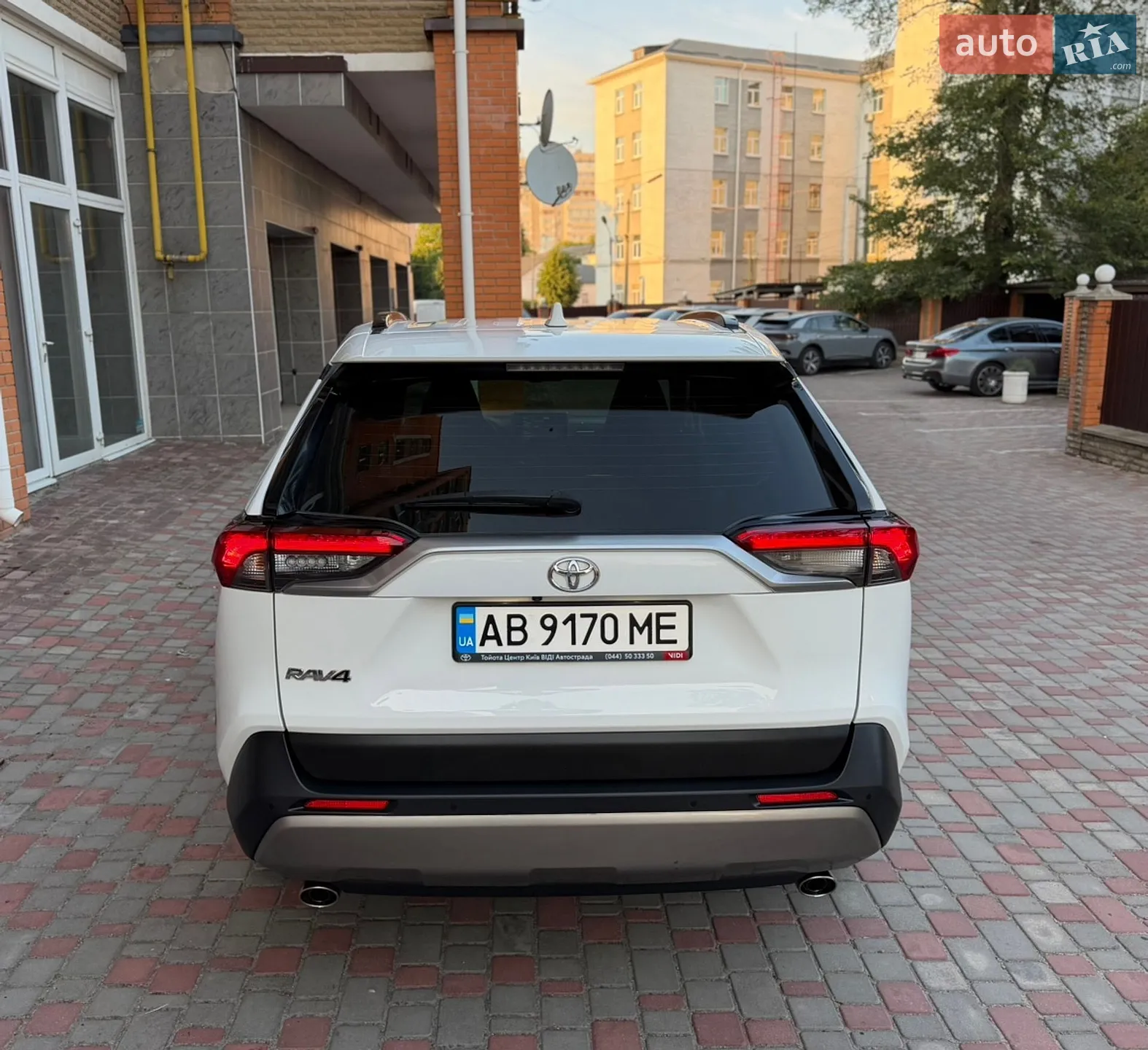 2022 Toyota RAV 4 - мініатюра 15