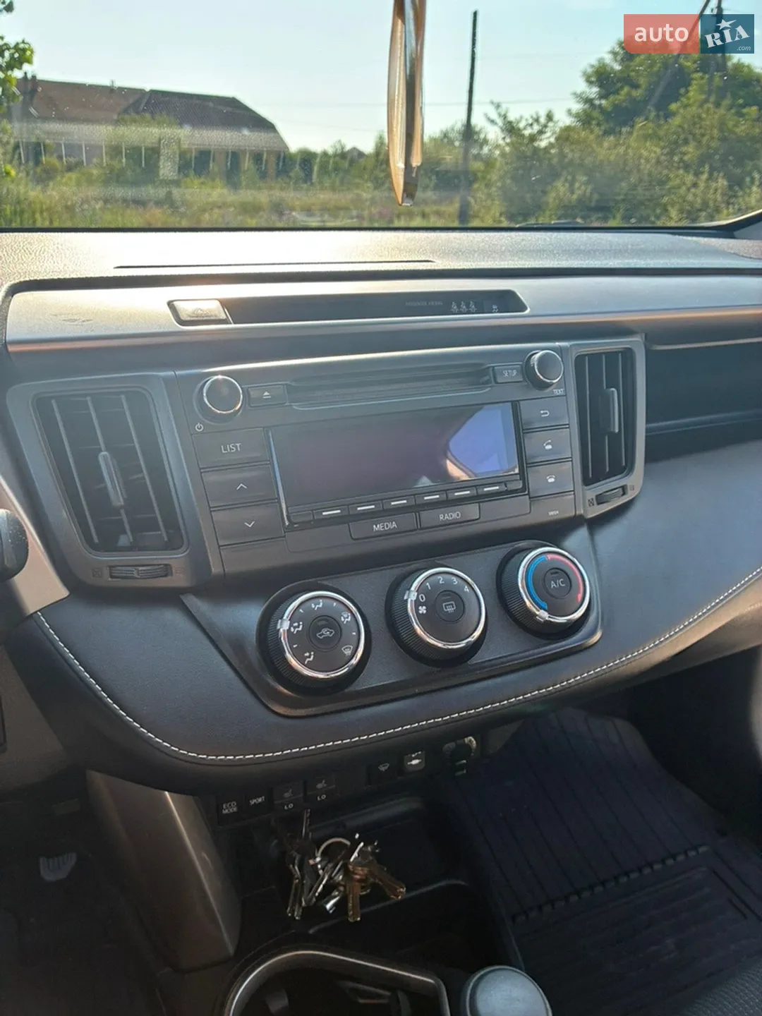 2018 Toyota RAV 4 - мініатюра 18