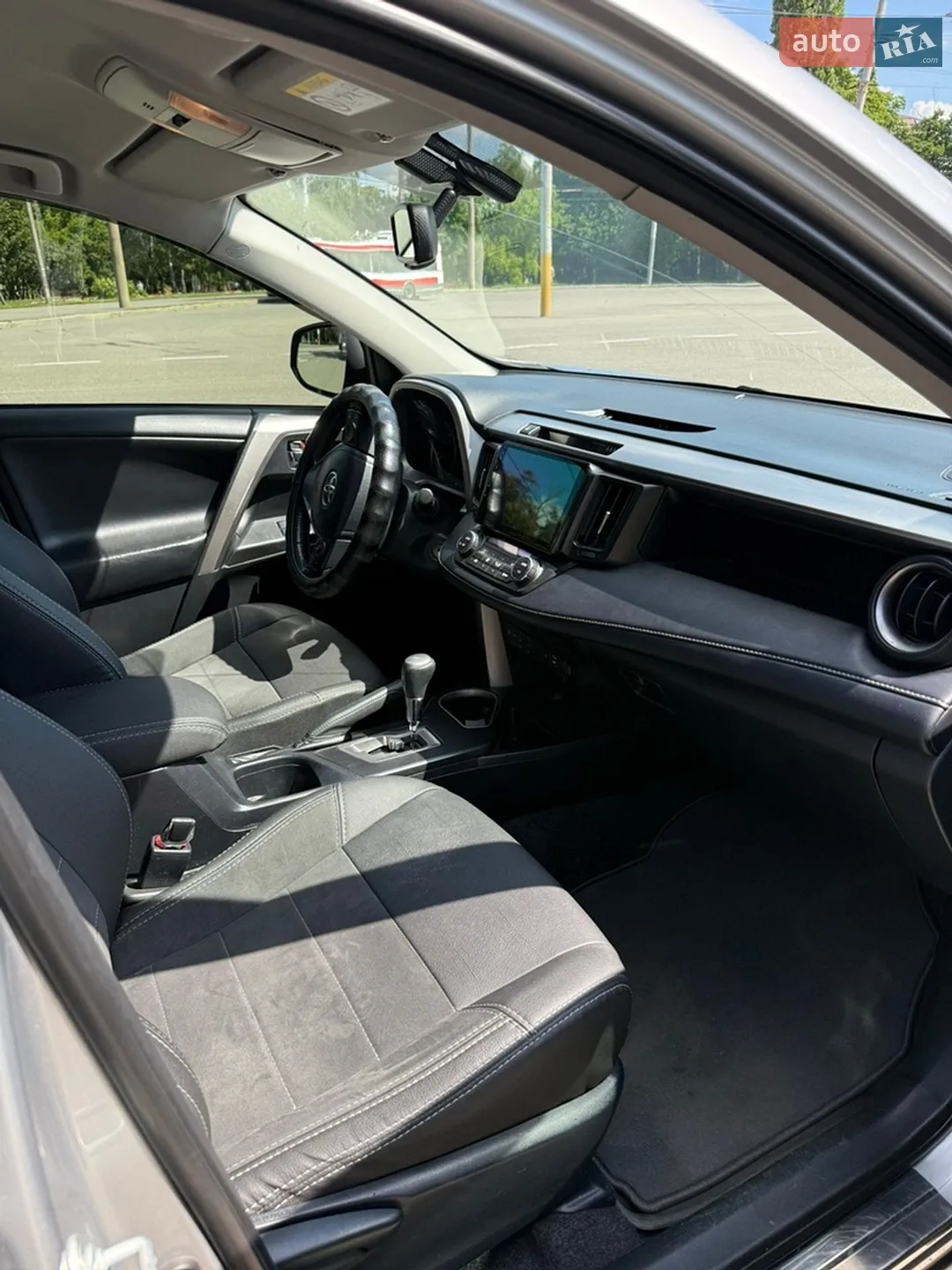 2017 Toyota RAV 4 - мініатюра 11