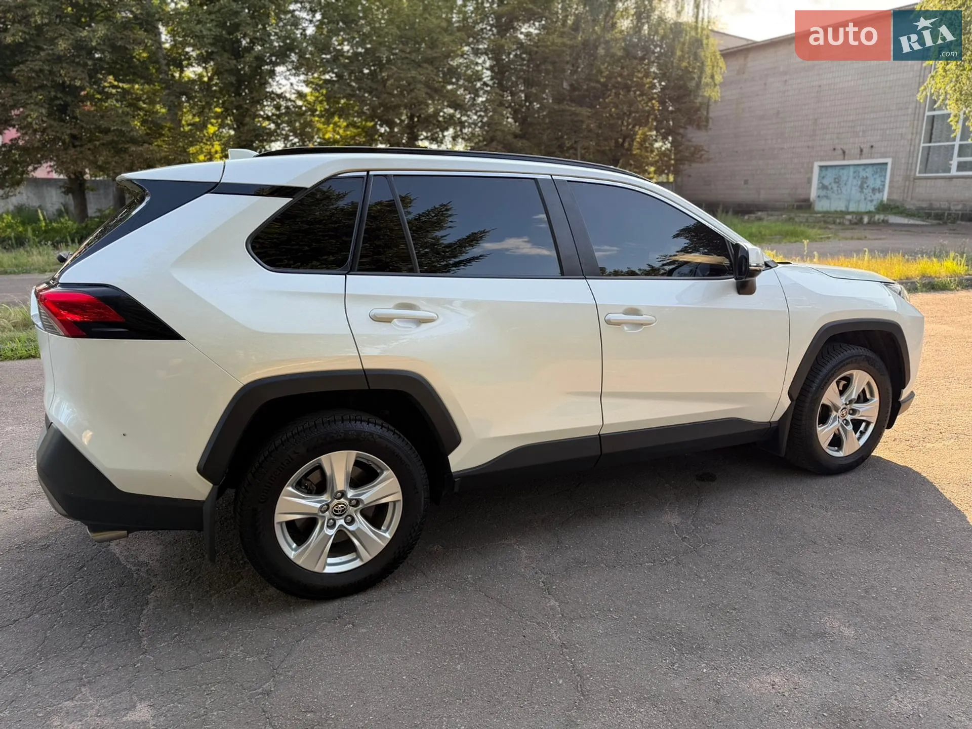 2020 Toyota RAV 4 - мініатюра 4
