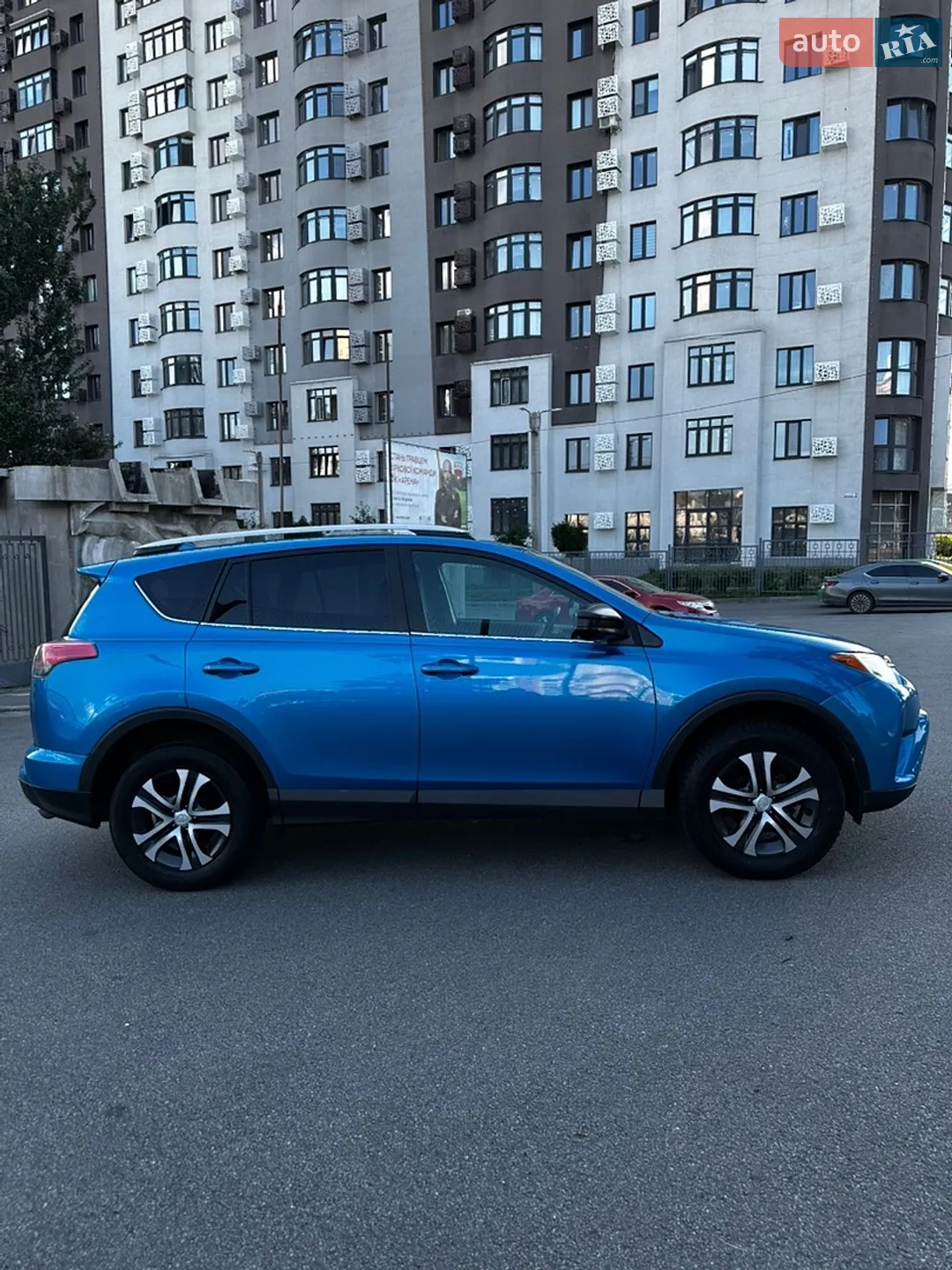 2016 Toyota RAV 4 - мініатюра 10
