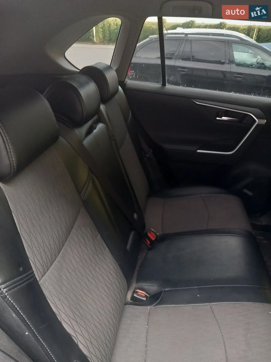 2019 Toyota RAV 4 - мініатюра 9
