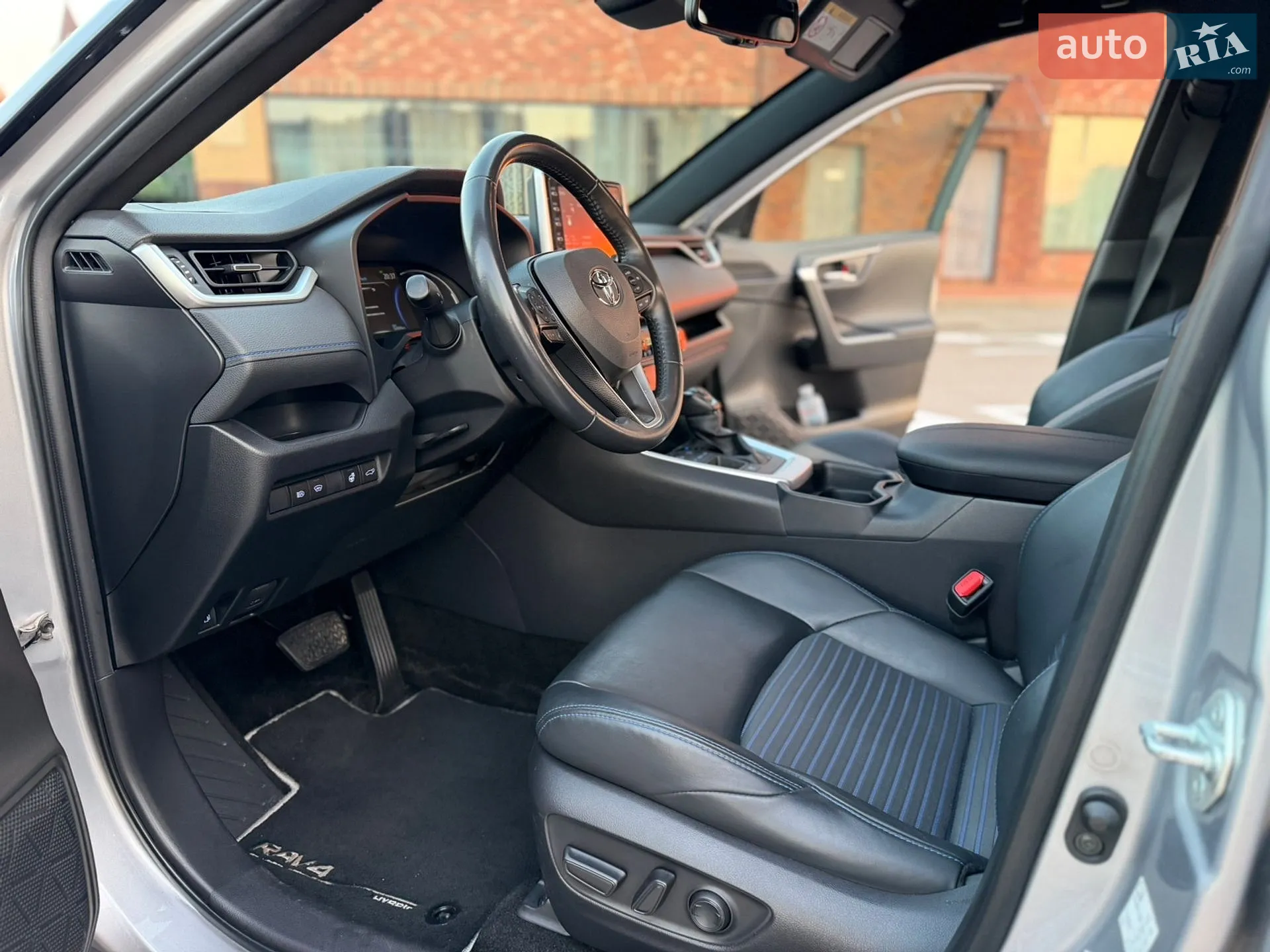 2020 Toyota RAV 4 - мініатюра 15