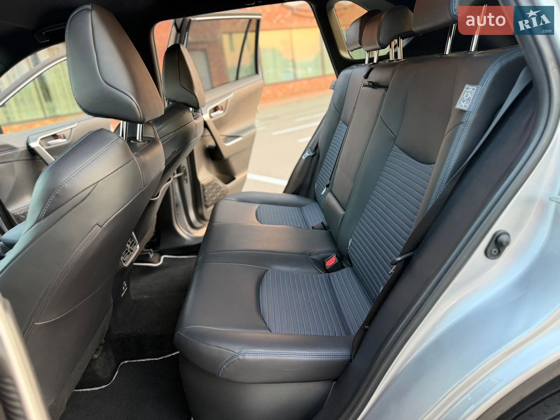 2020 Toyota RAV 4 - мініатюра 19