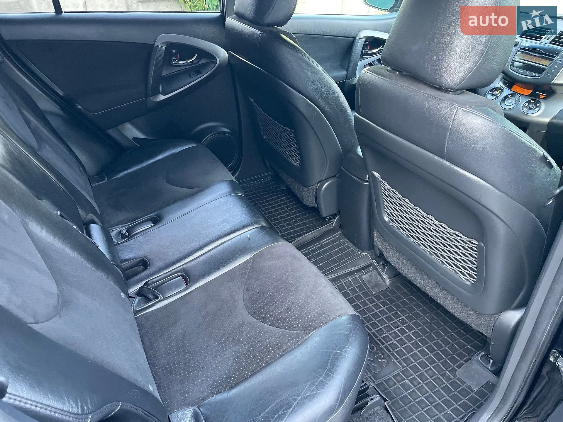 2011 Toyota RAV 4 - мініатюра 145