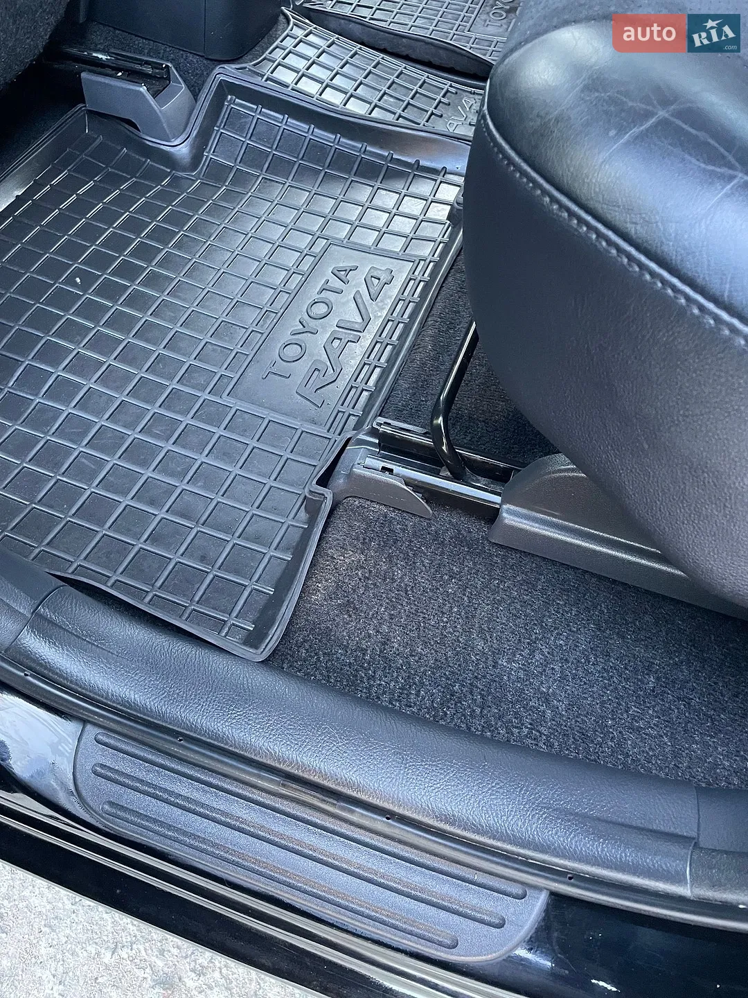 2011 Toyota RAV 4 - мініатюра 150