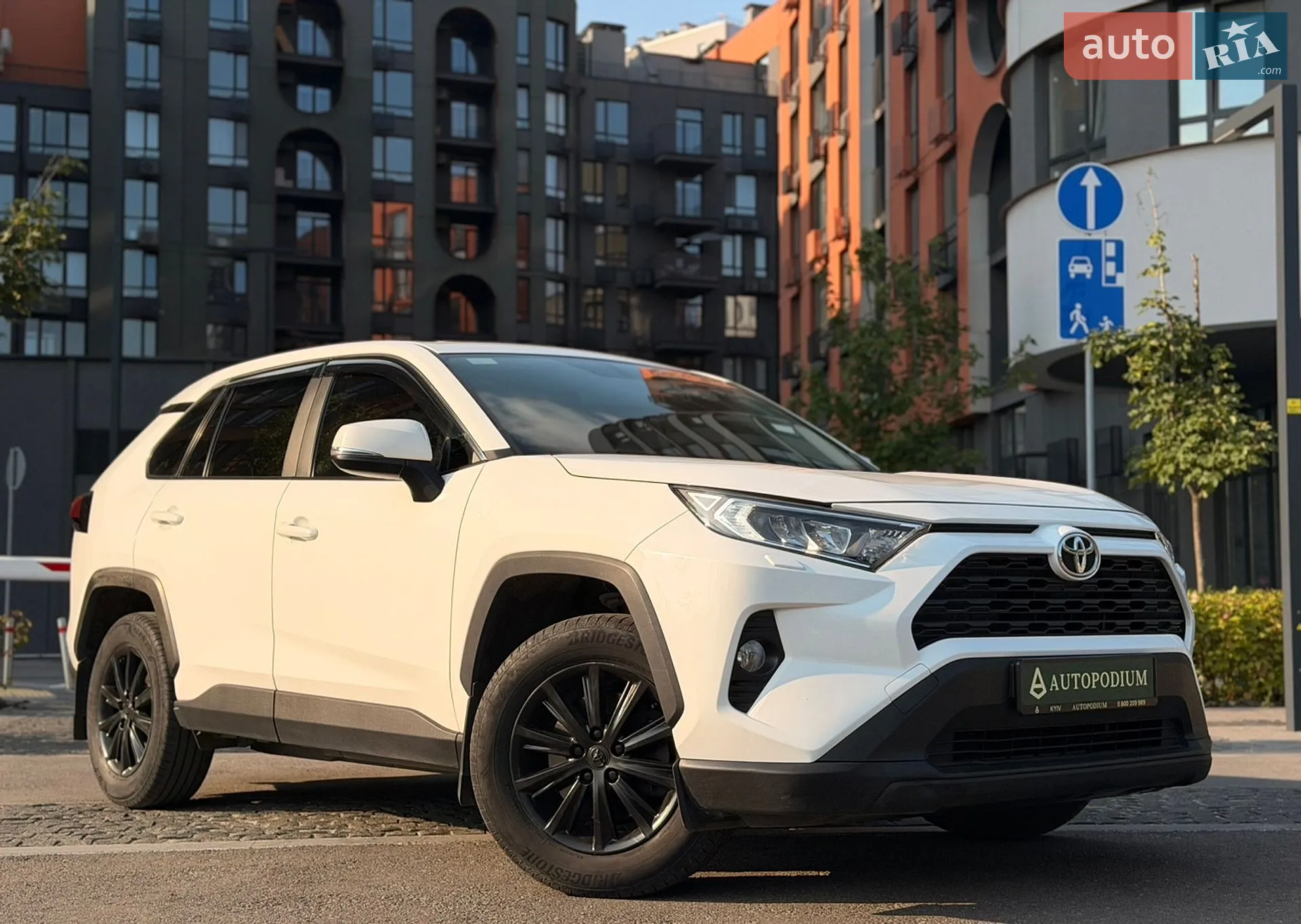 2018 Toyota RAV 4 - мініатюра 2