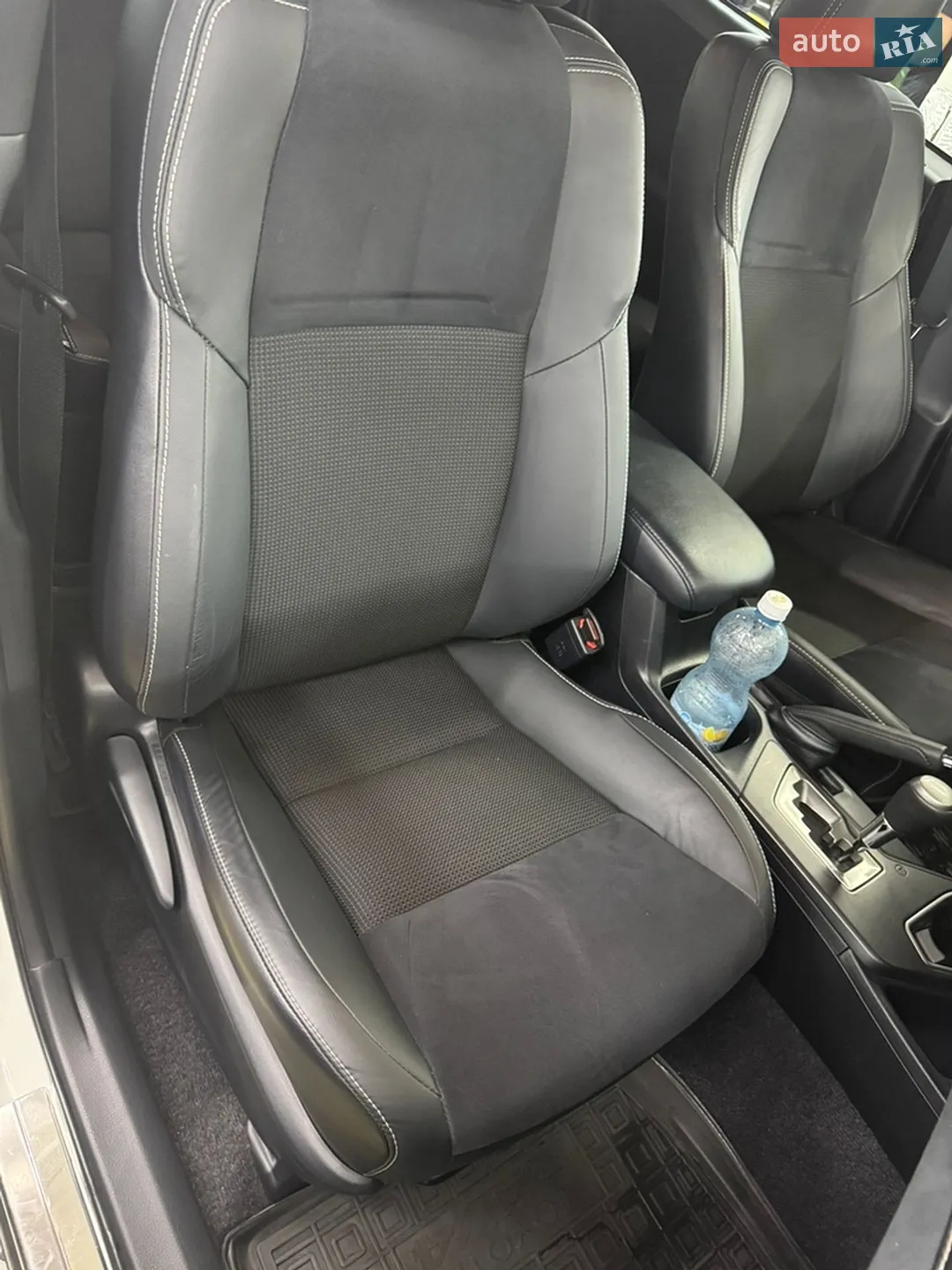 2018 Toyota RAV 4 - мініатюра 16