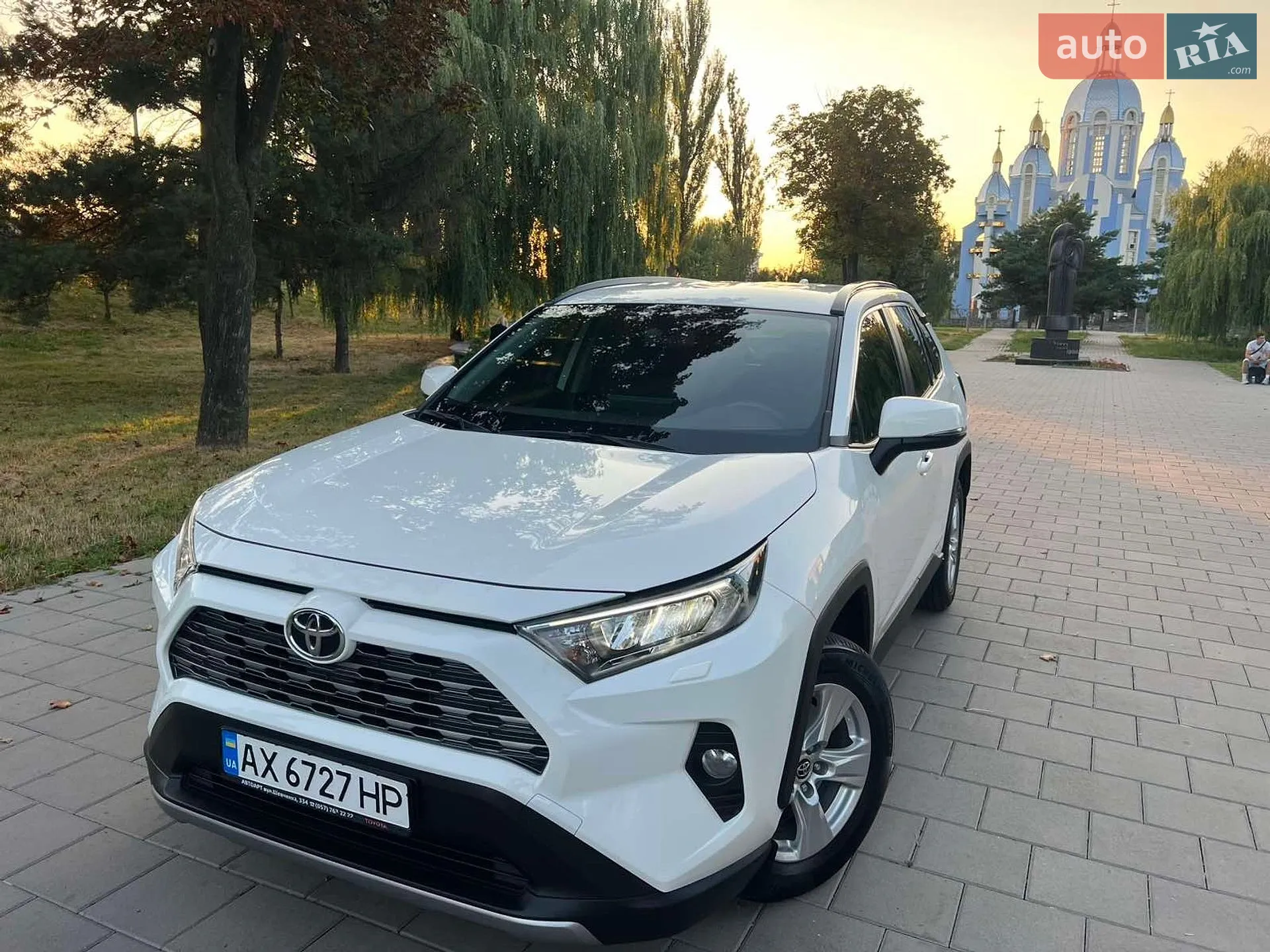 2019 Toyota RAV 4 - мініатюра 9