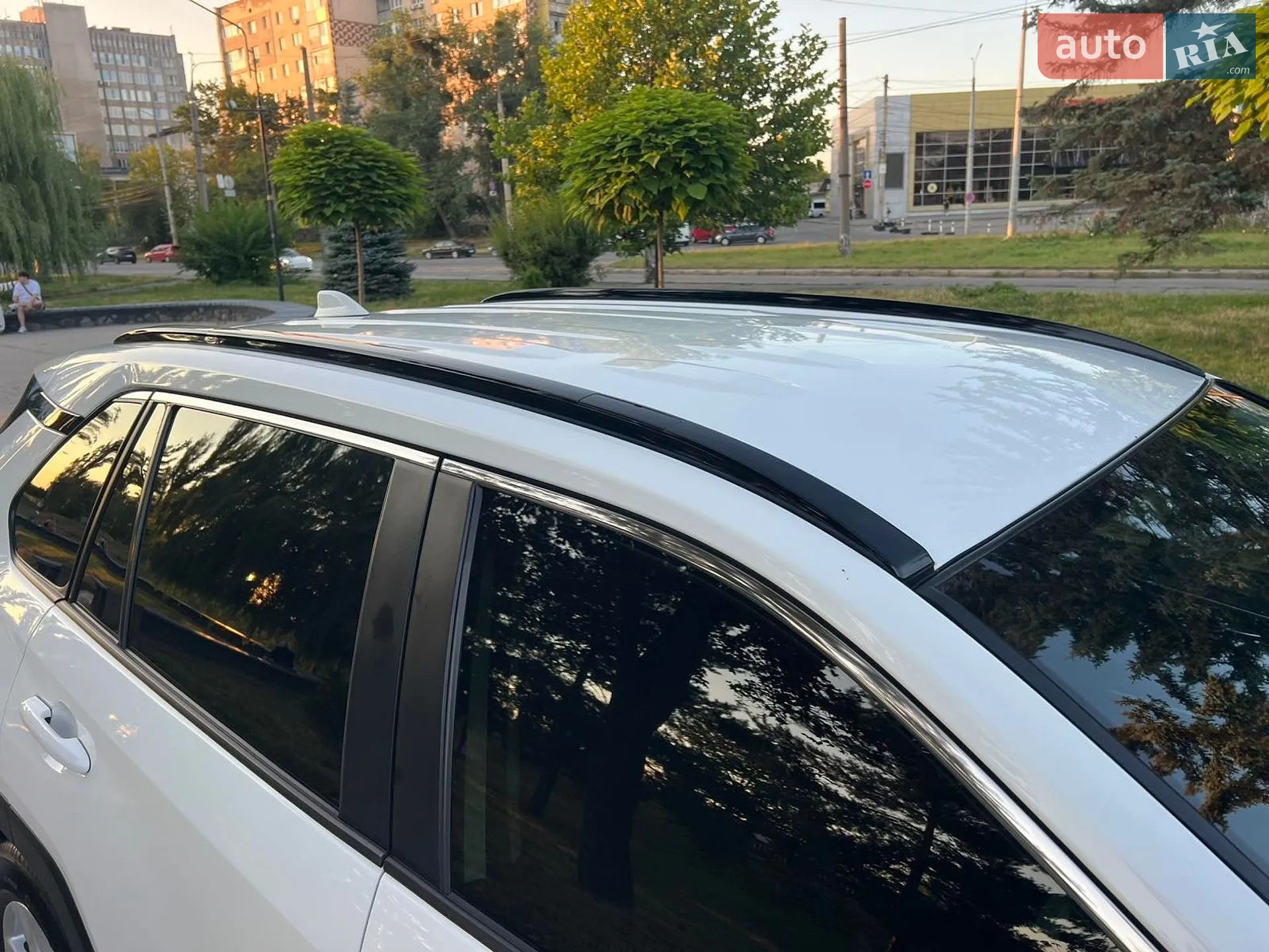 2019 Toyota RAV 4 - мініатюра 28