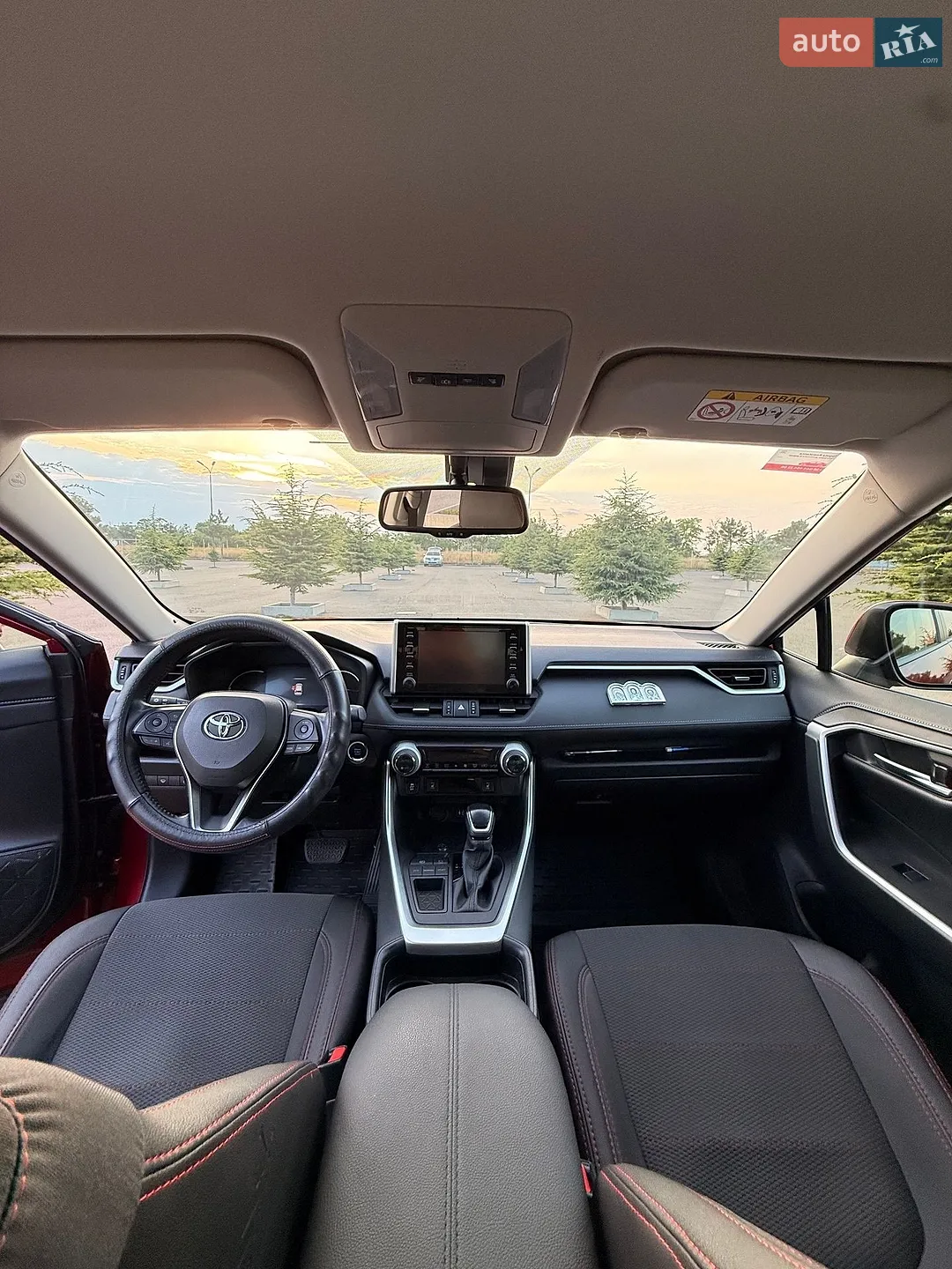 2019 Toyota RAV 4 - мініатюра 10