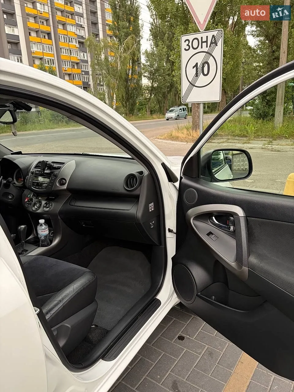 2010 Toyota RAV 4 - мініатюра 9