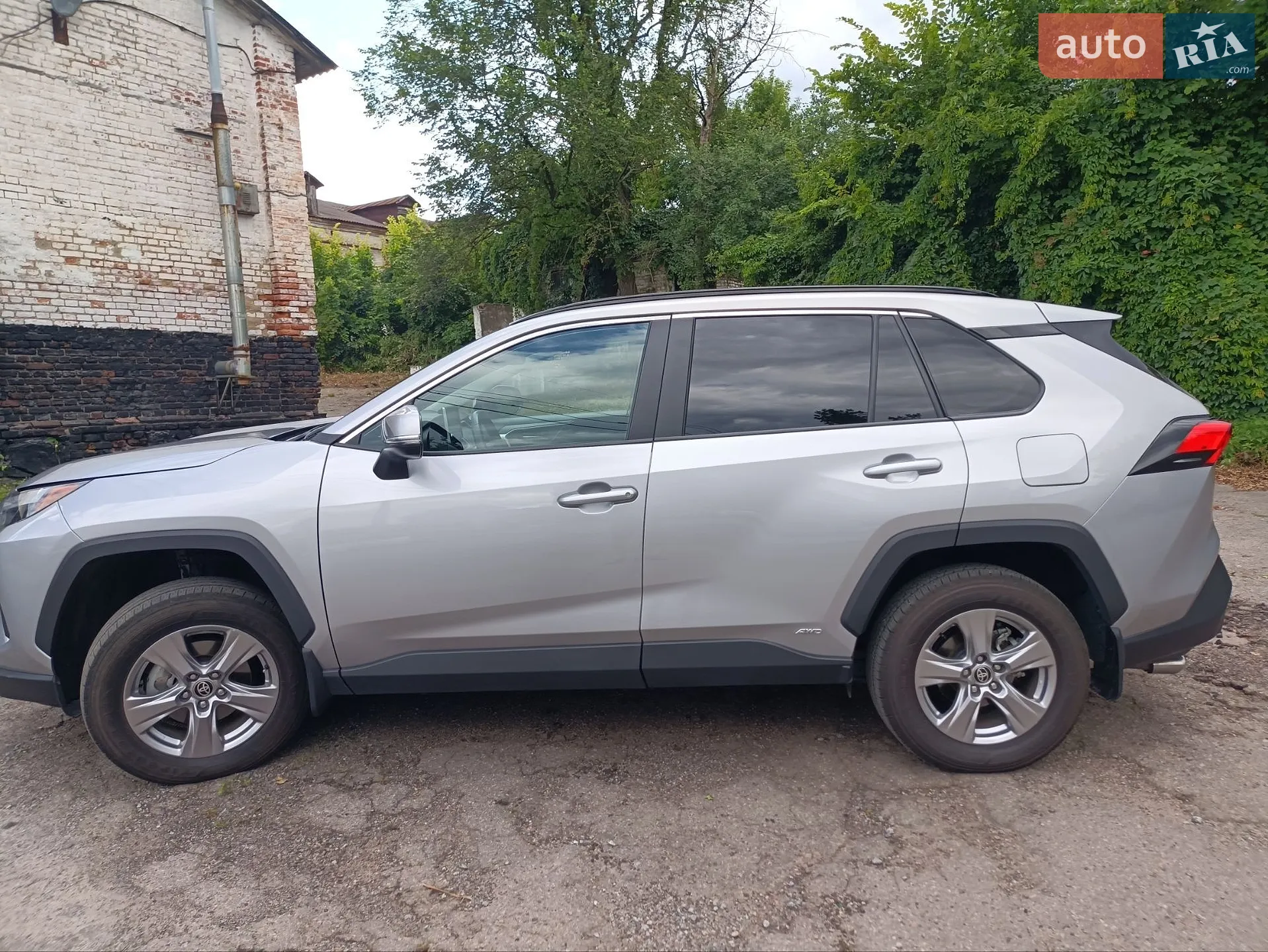 2025 Toyota RAV 4 - мініатюра 3
