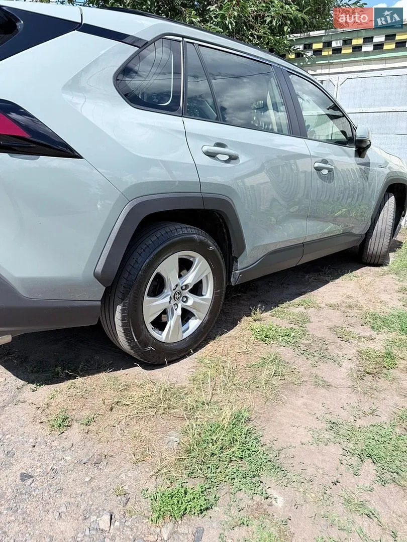 2021 Toyota RAV 4 - мініатюра 19