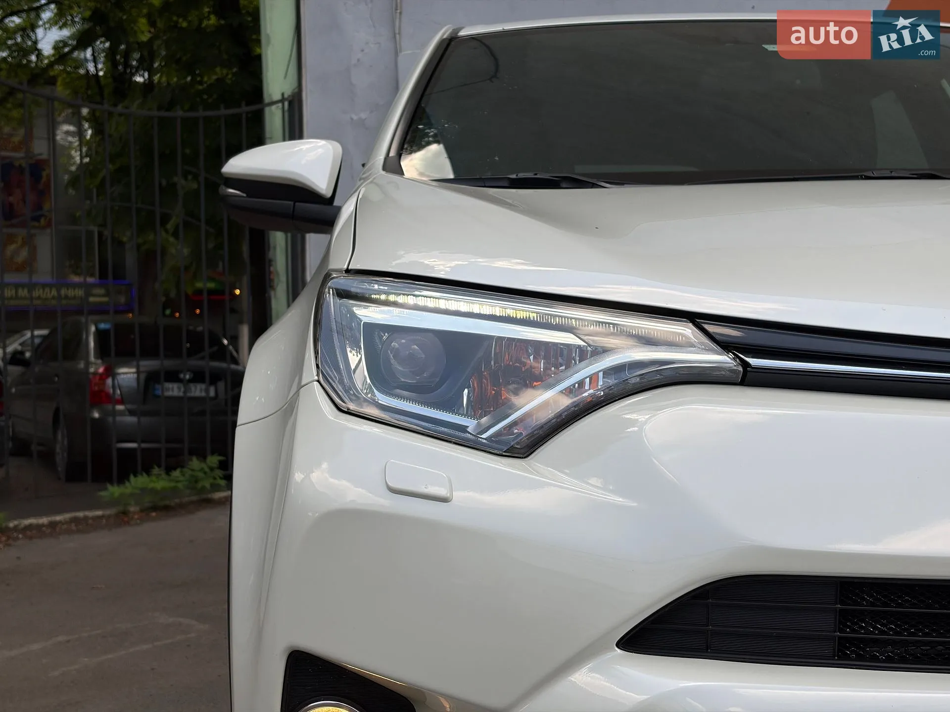 2017 Toyota RAV 4 - мініатюра 14