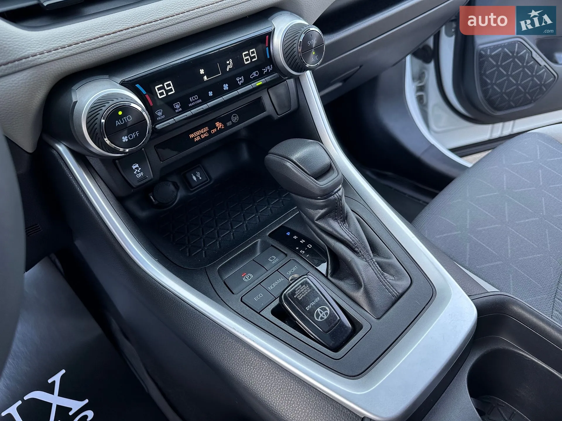 2019 Toyota RAV 4 - мініатюра 50