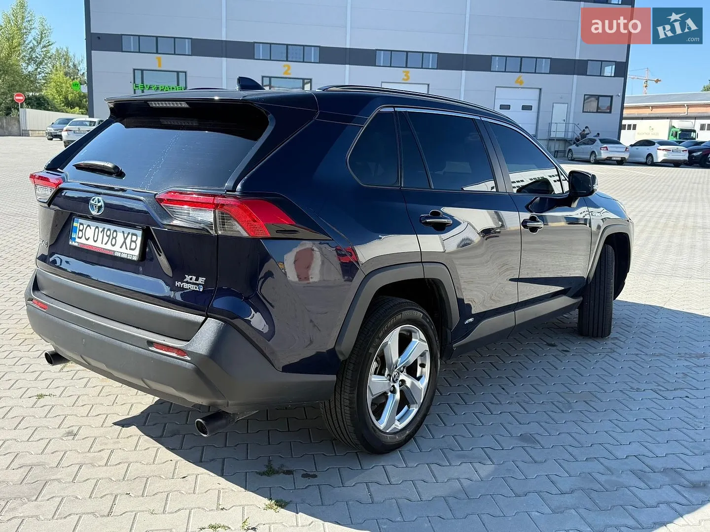 2021 Toyota RAV 4 - мініатюра 9