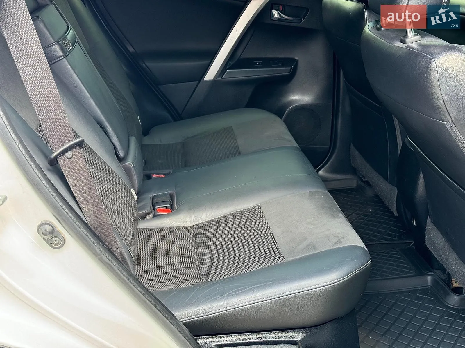 2016 Toyota RAV 4 - мініатюра 25