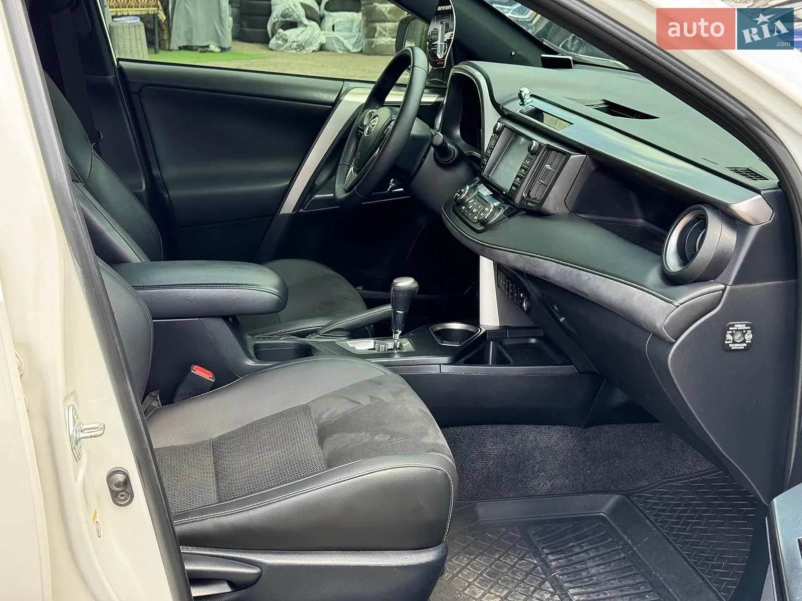 2016 Toyota RAV 4 - мініатюра 26