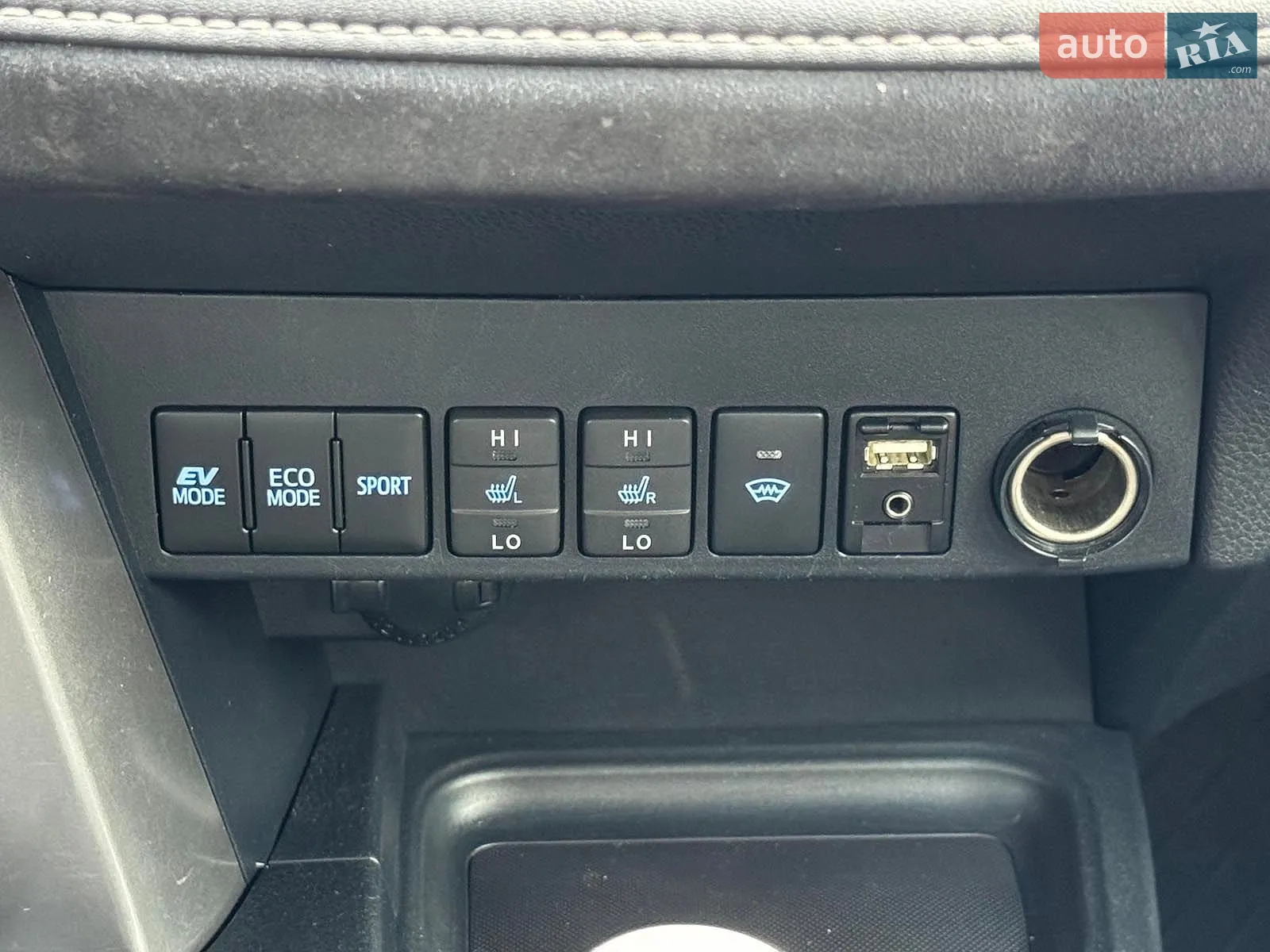 2016 Toyota RAV 4 - мініатюра 32