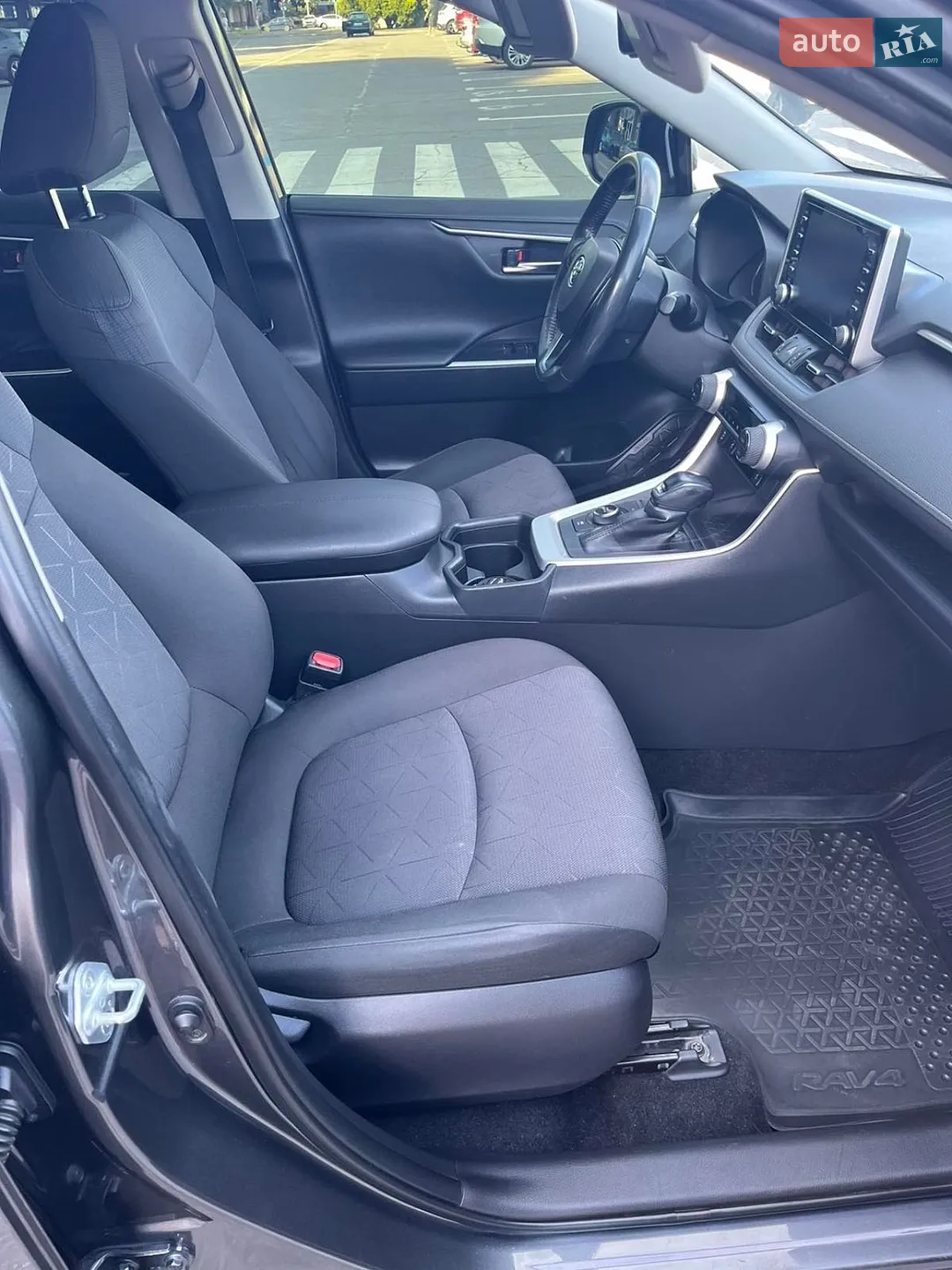 2021 Toyota RAV 4 - мініатюра 8