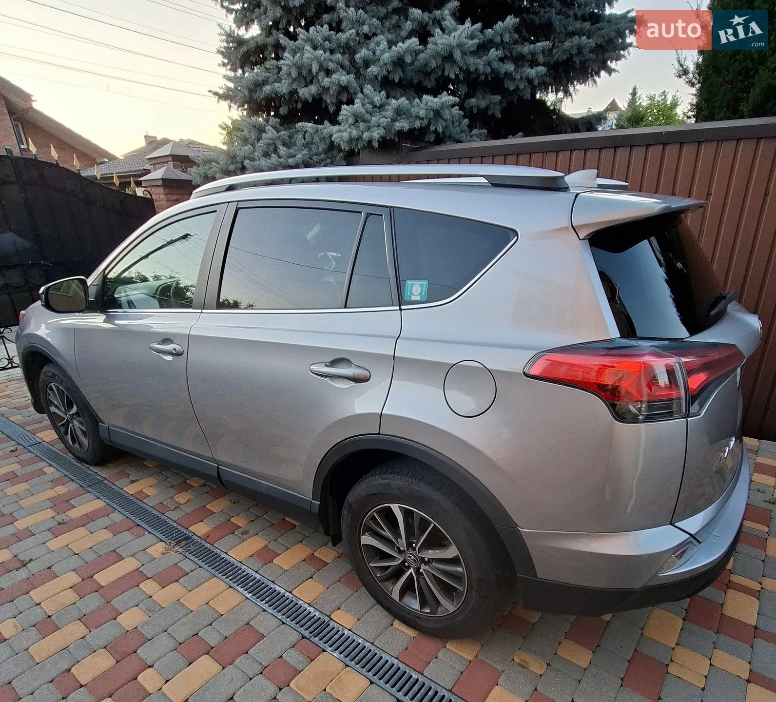 2016 Toyota RAV 4 - мініатюра 11