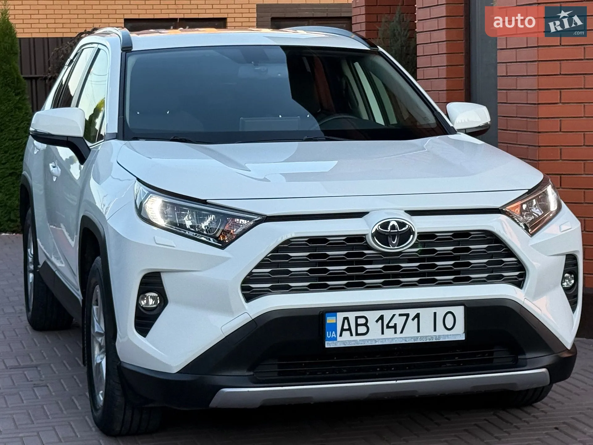 2019 Toyota RAV 4 - мініатюра 18