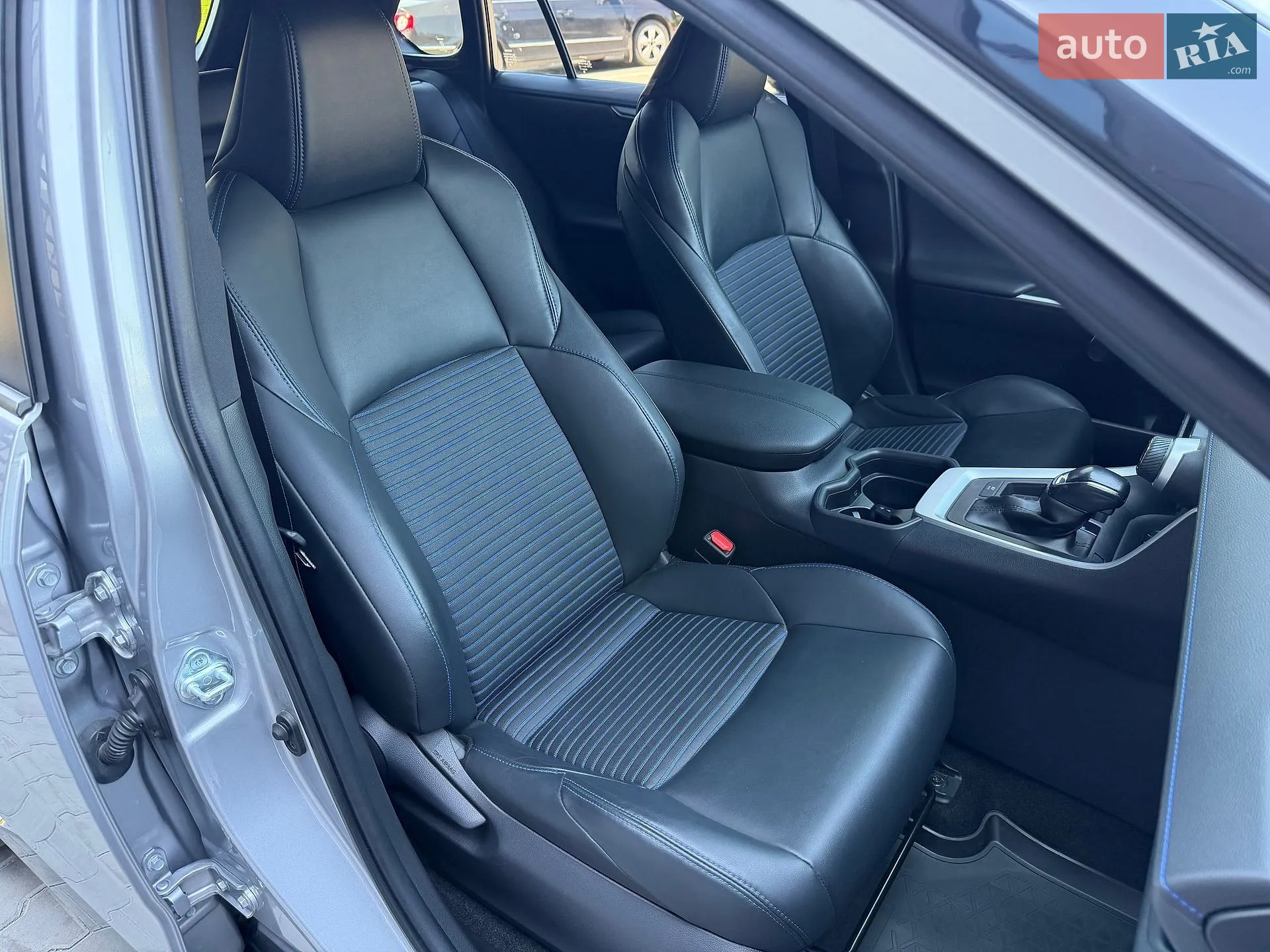 2020 Toyota RAV 4 - мініатюра 17